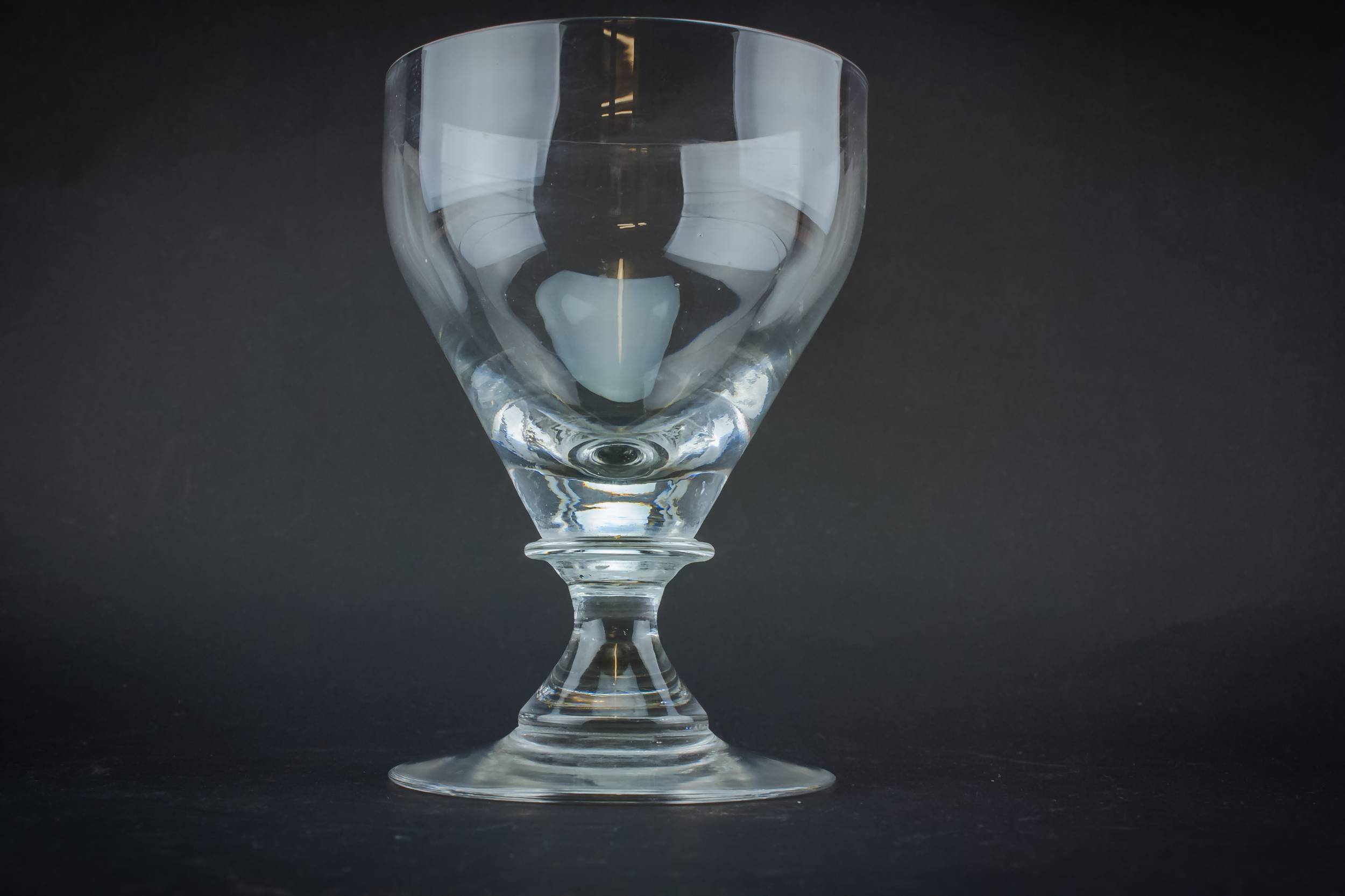 Blown Crystal 150Ml — Large wine rummer 1