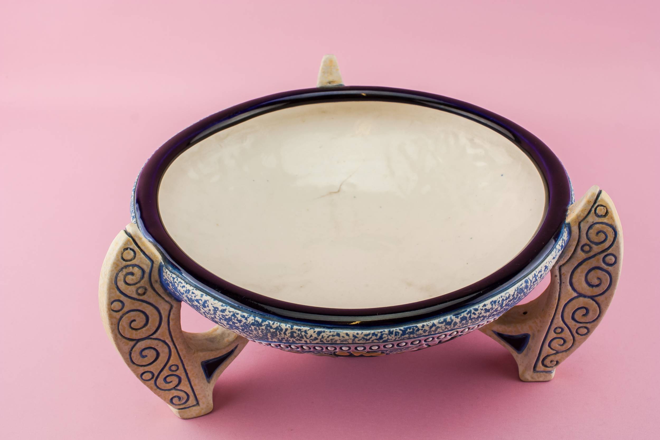 Modernist Elegant Pottery — Modernist pottery serving bowl 3