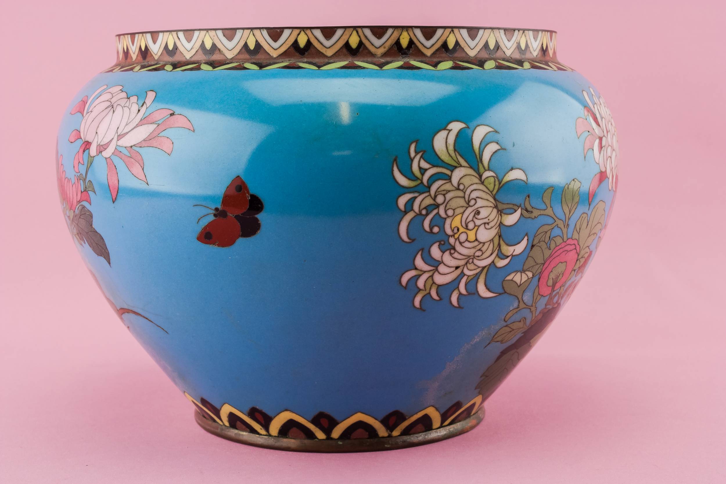 Antique Japanese Cloisonne — Cloisonne enamel jar 1