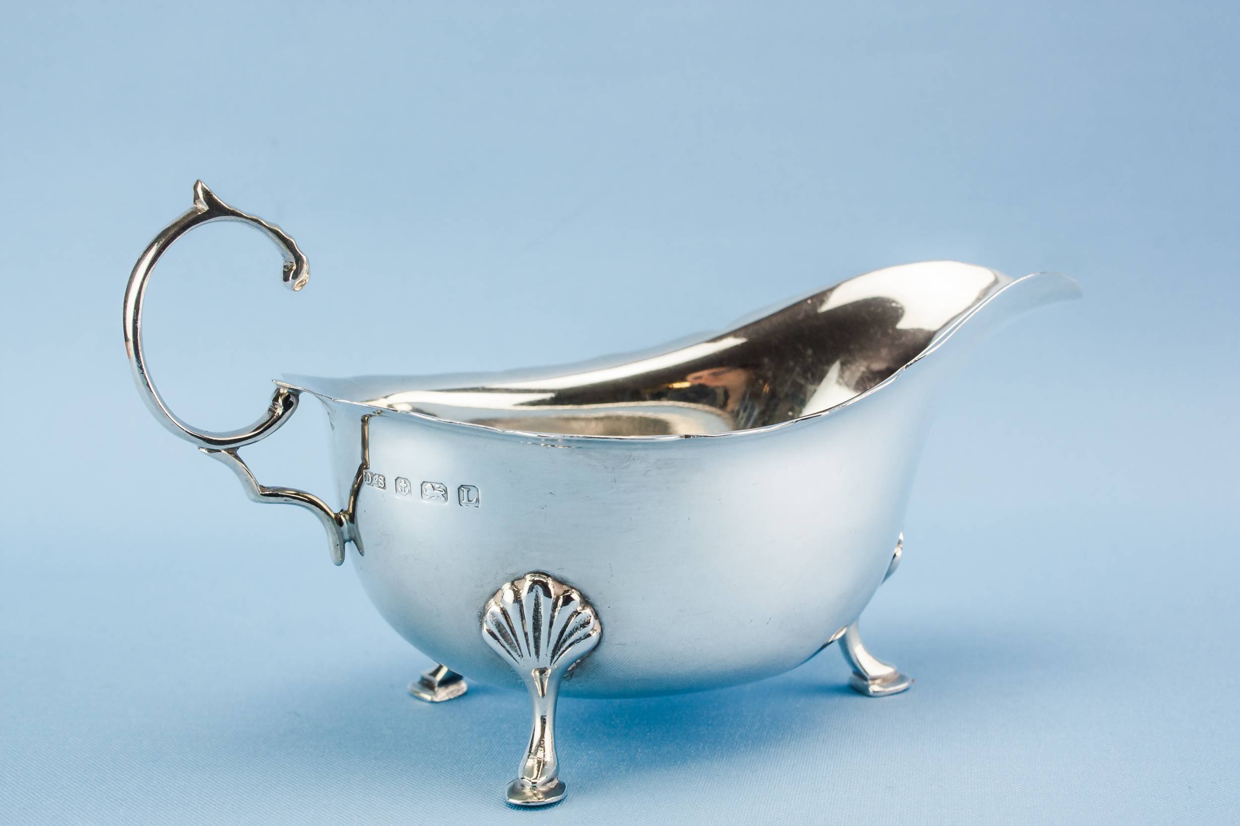 Neo-Classical Vintage GRAVY — Silver gravy boat 1