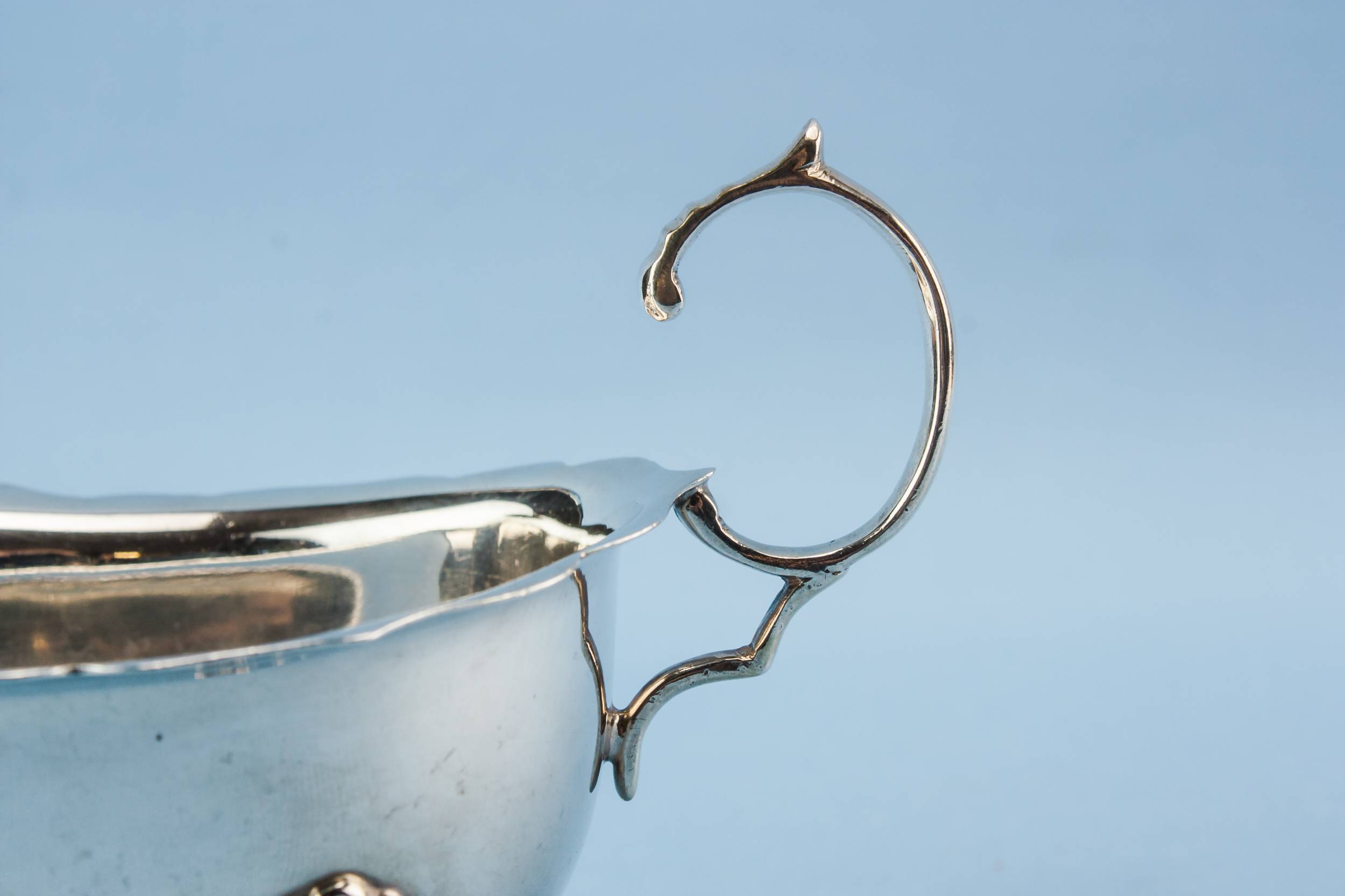 Neo-Classical Vintage GRAVY — Silver gravy boat 3