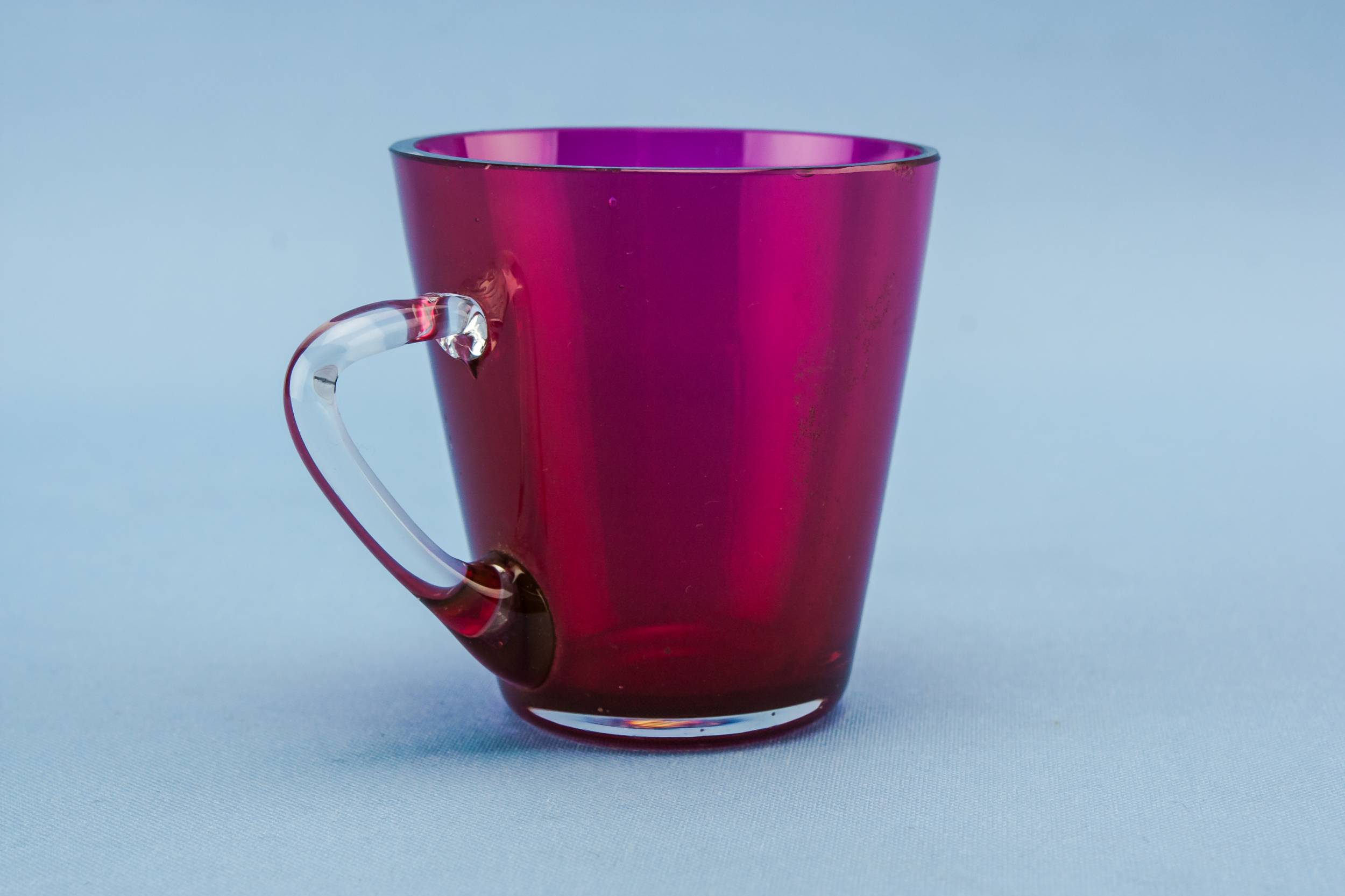 Cranberry Red Victorian — Small cranberry red cup 1