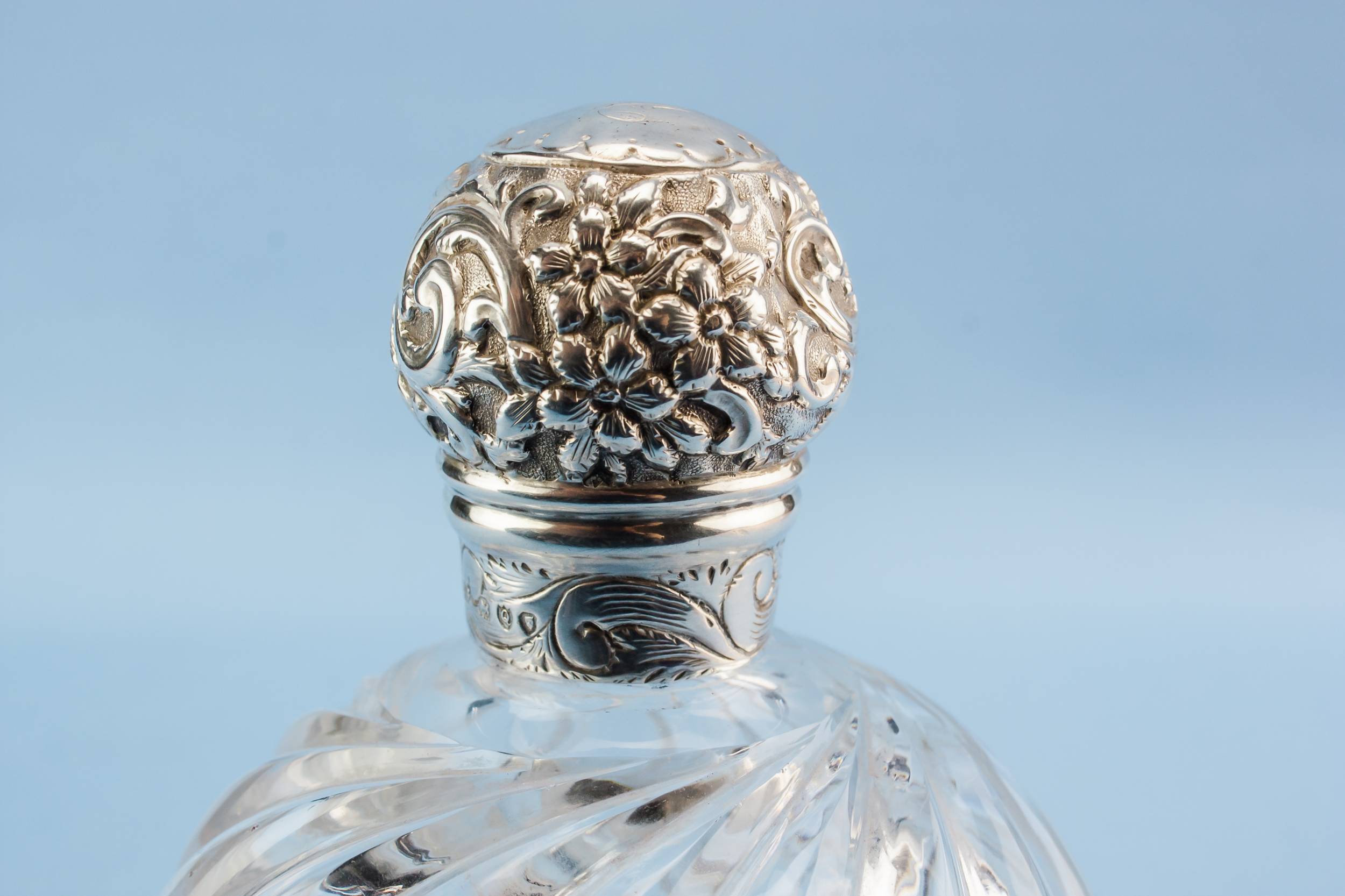 Art Nouveau Sterling — Art Nouveau perfume bottle 4