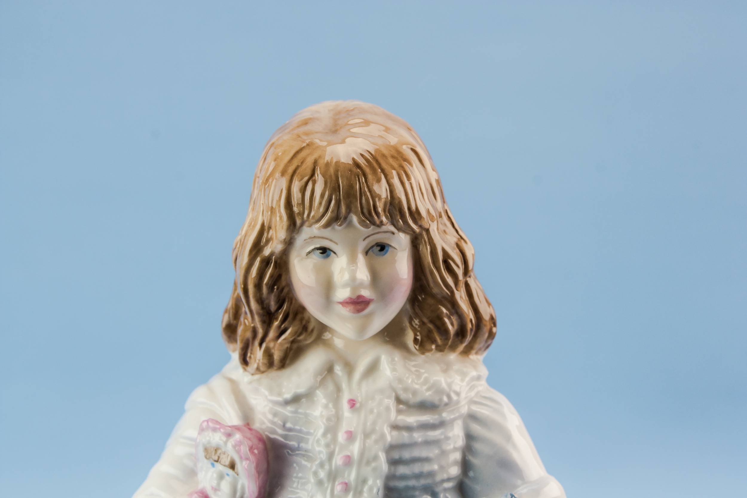 Charming Bone China — Bone china figurine 3