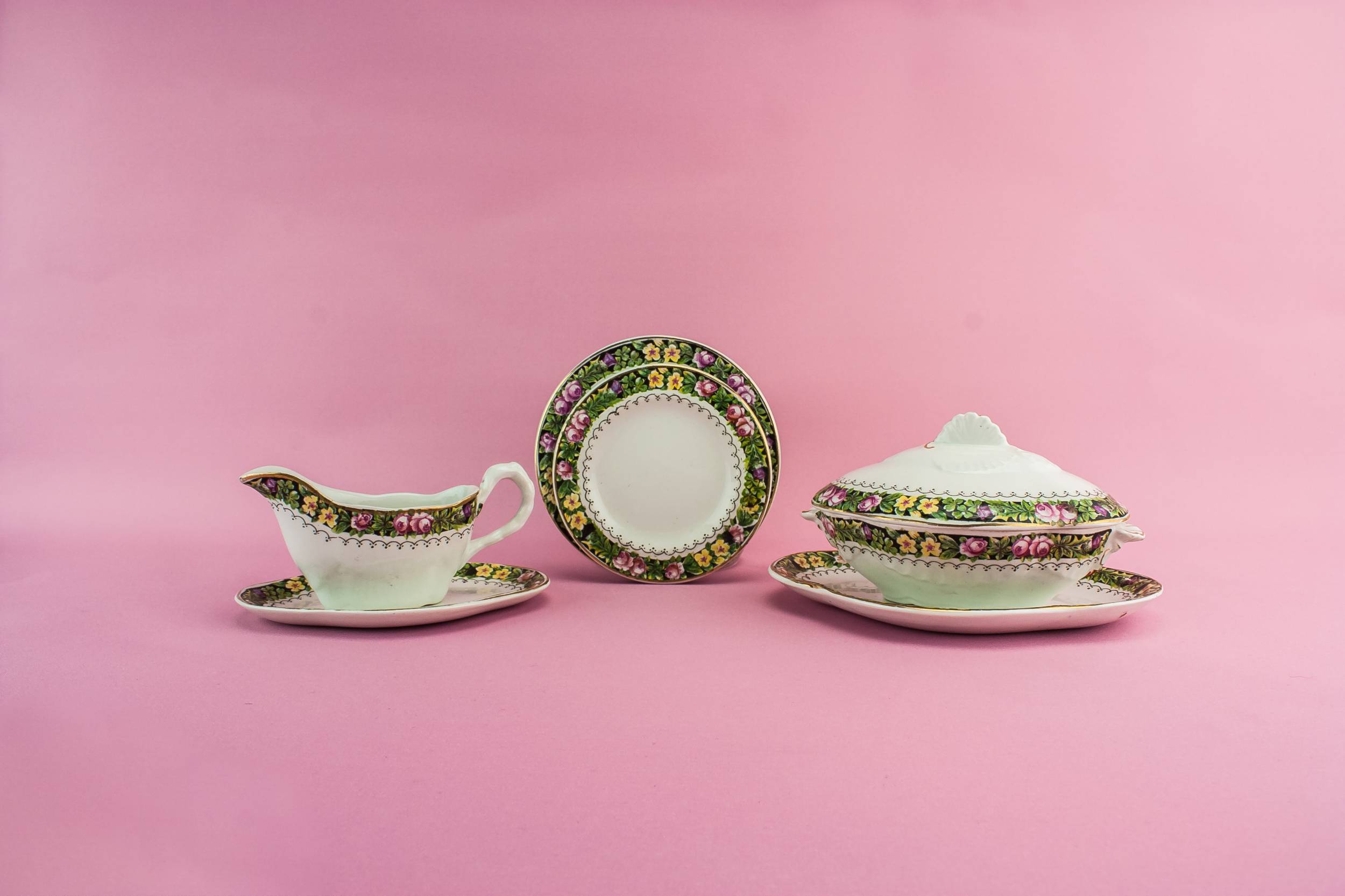 Toy Doll House — Toy dinner set