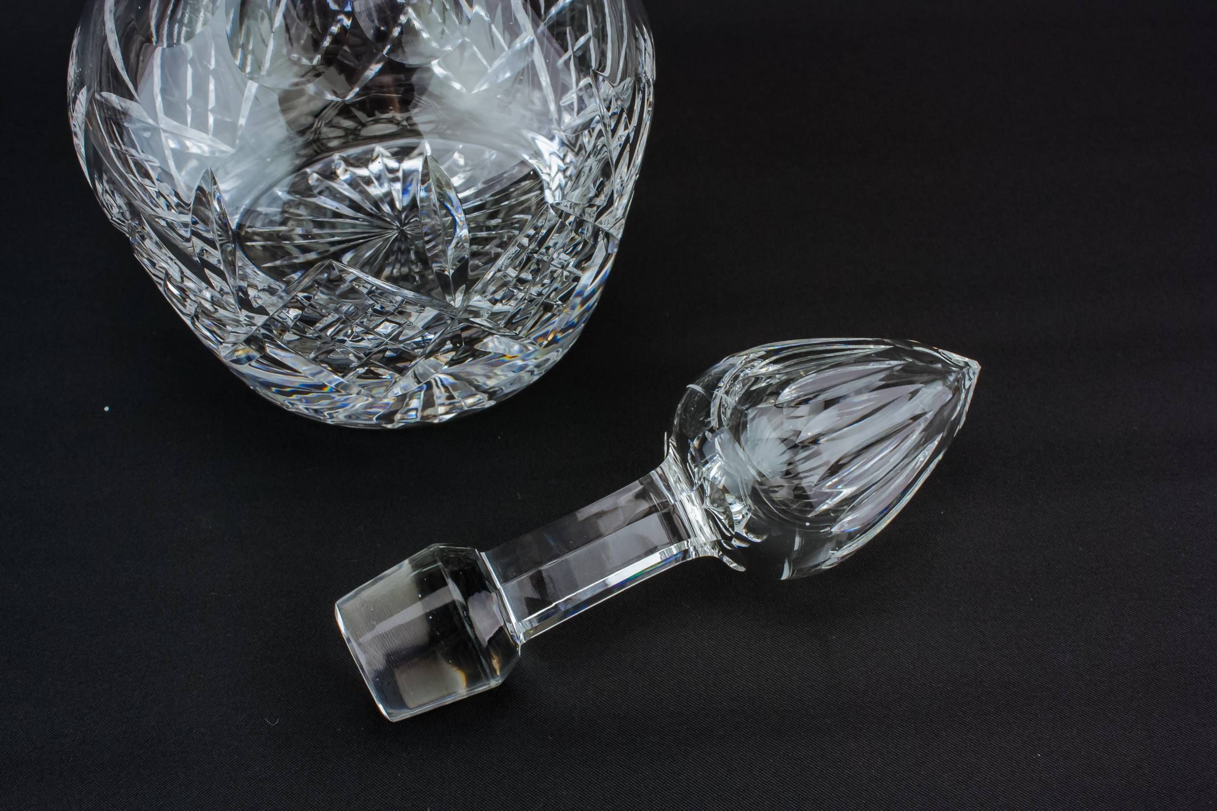 Barrel Cut Glass — Barrel cut glass decanter 3