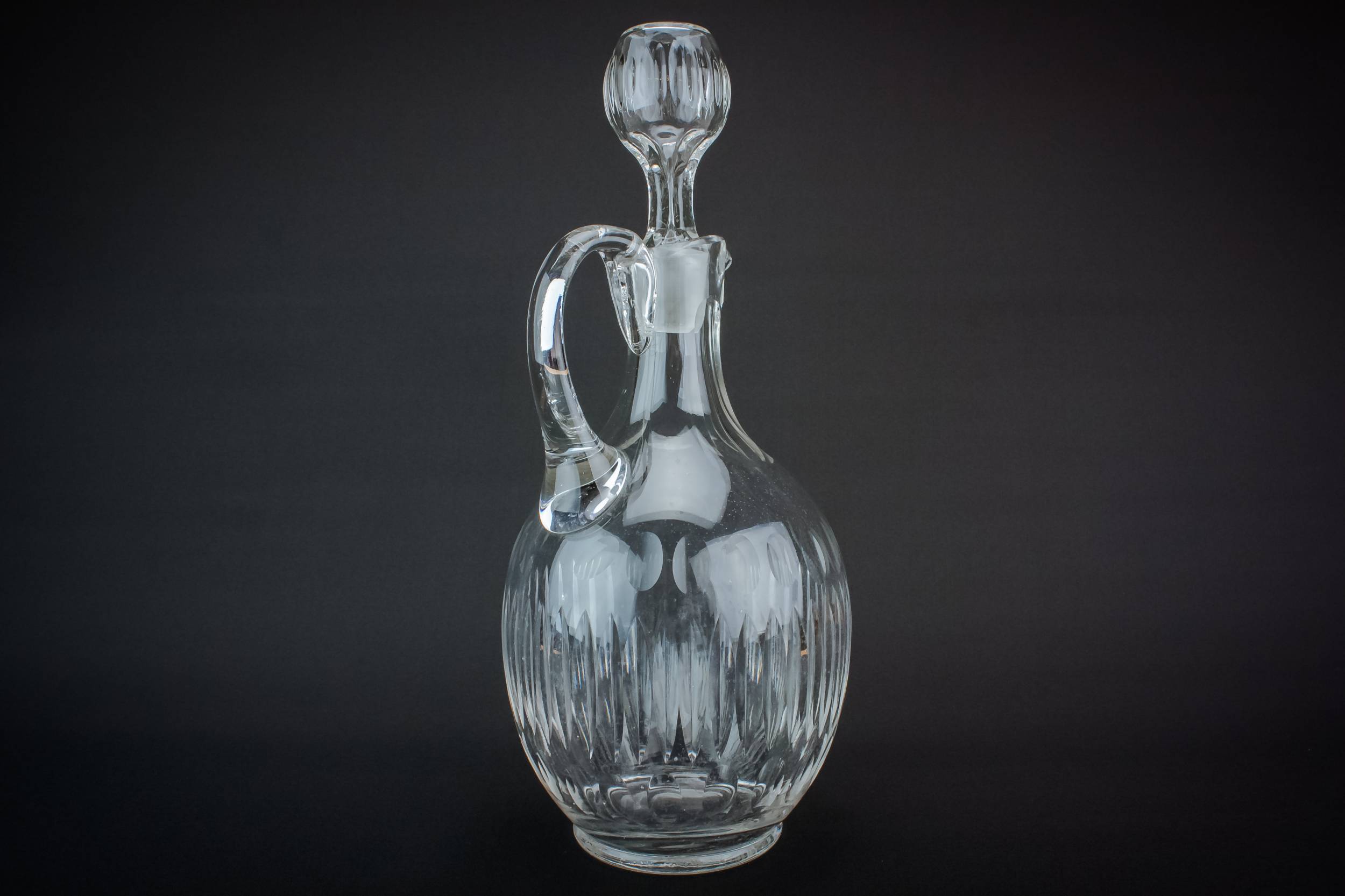Vintage Cut Glass — Ovoid cut glass decanter 3