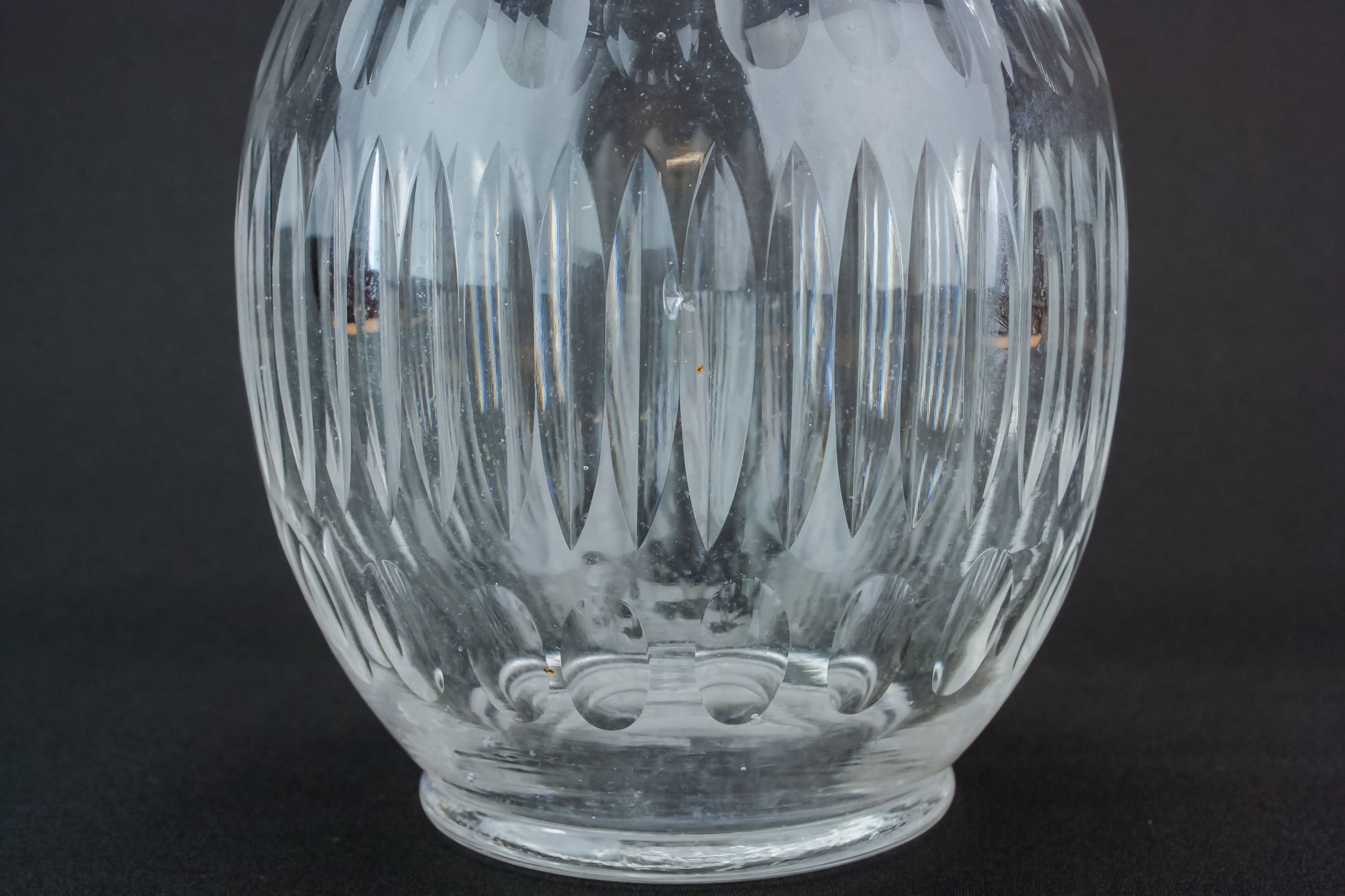 Vintage Cut Glass — Ovoid cut glass decanter 5