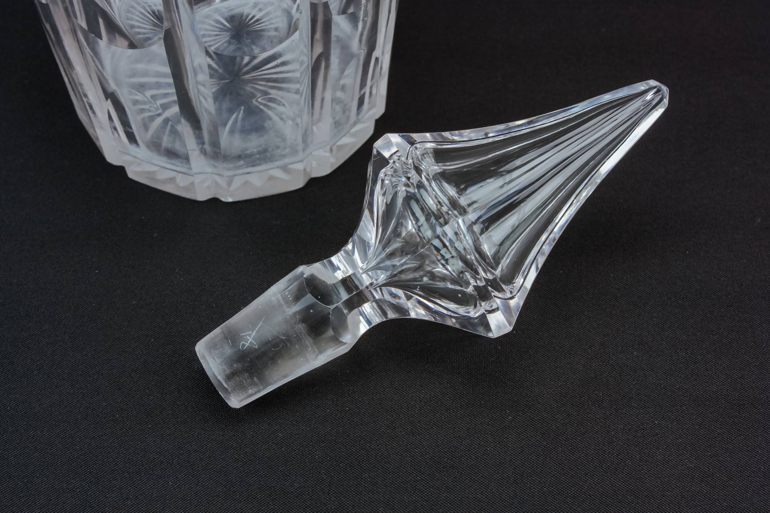 Nelson Barrel Cut — Cut glass wine decanter 2