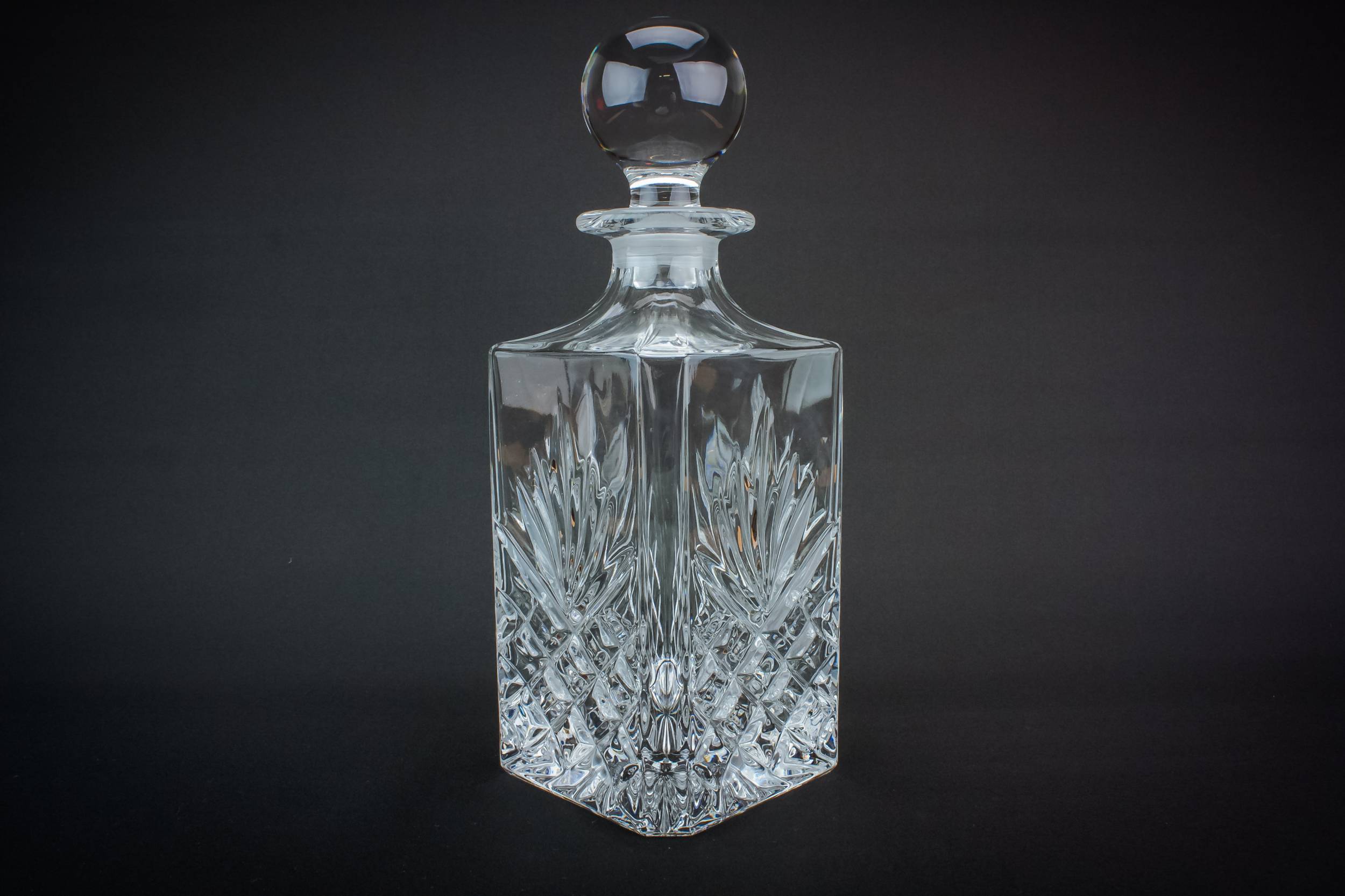 Cut Glass Crystal — Cut glass whisky decanter 2