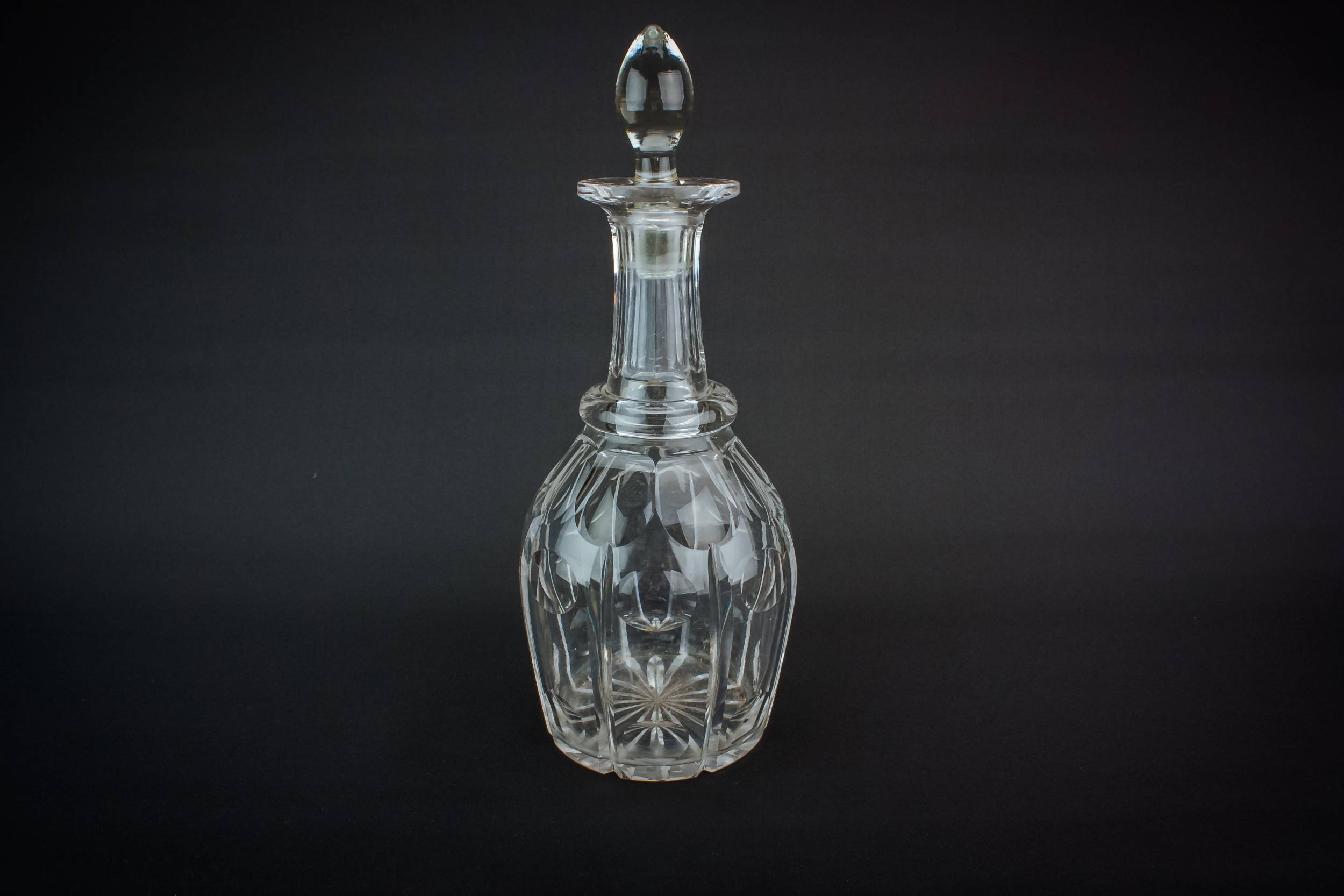 Antique Small Wine — Barrel cut glass decanter 4