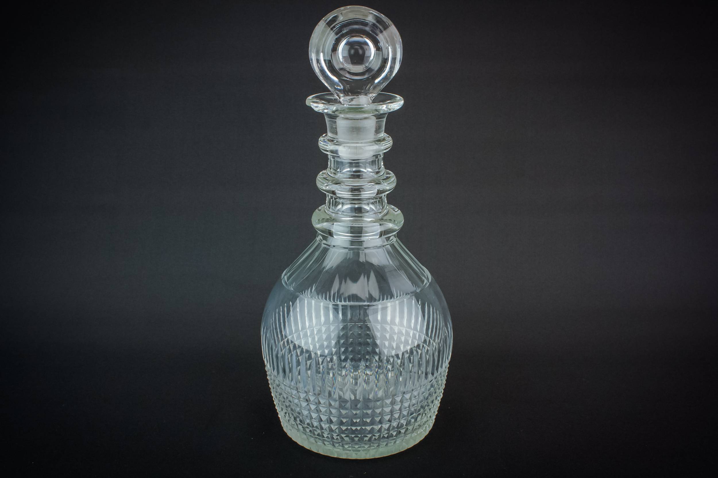 Barrel Medium Wine — Cut glass barrel decanter