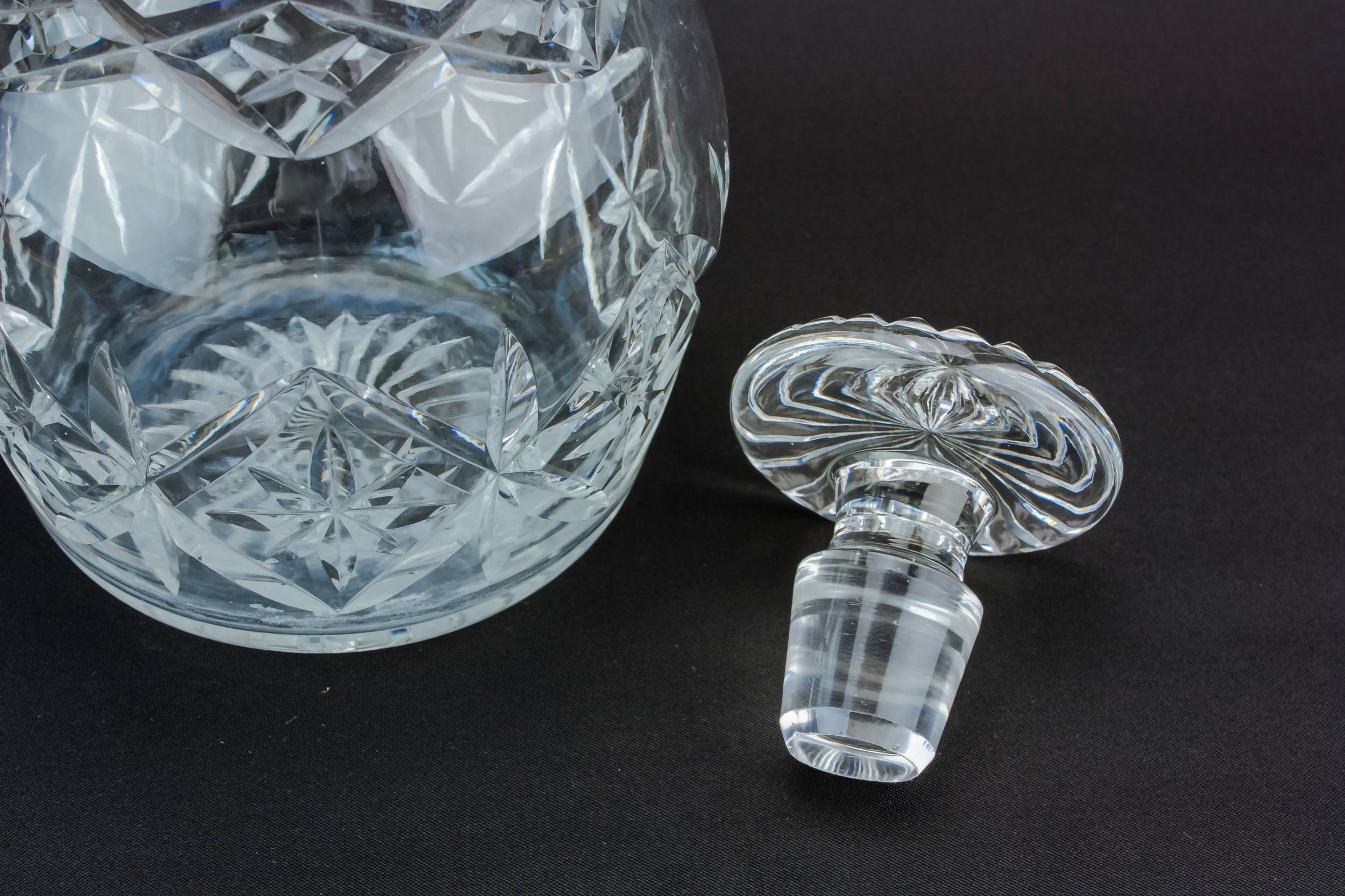 Cut Glass Crystal — Globular cut glass decanter 2