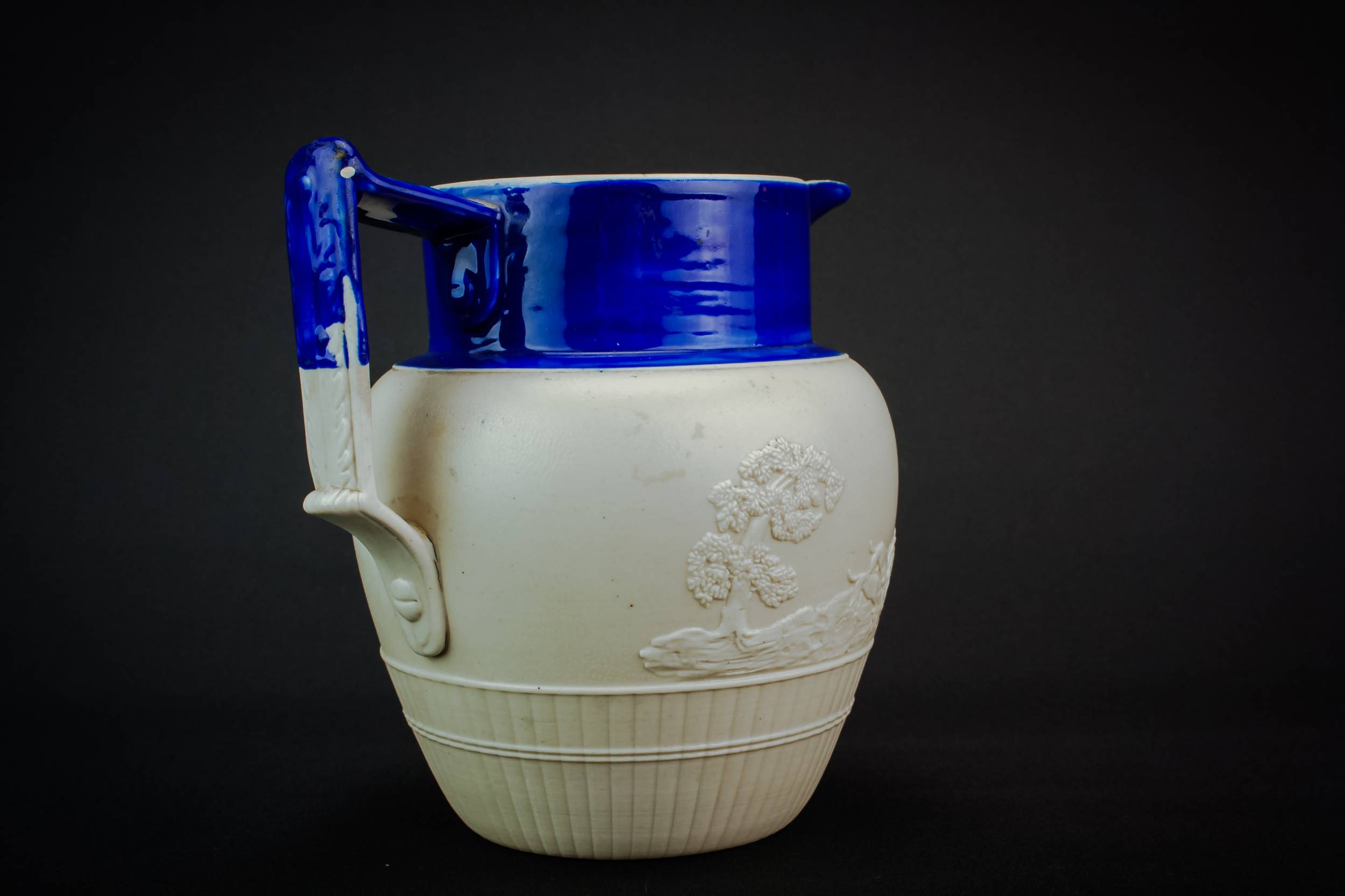 Small Striking Pottery — Pottery jug 1