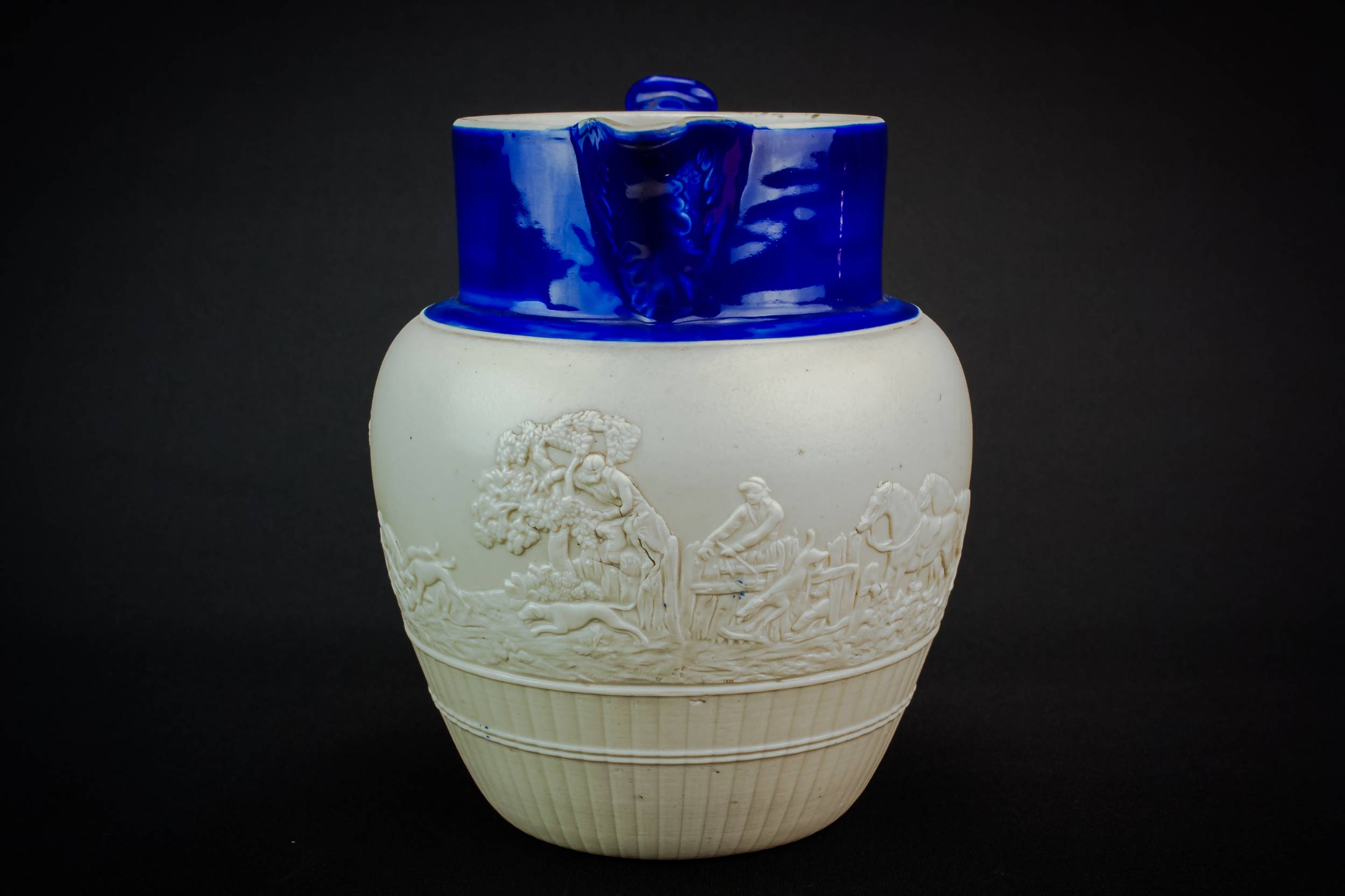 Small Striking Pottery — Pottery jug 2