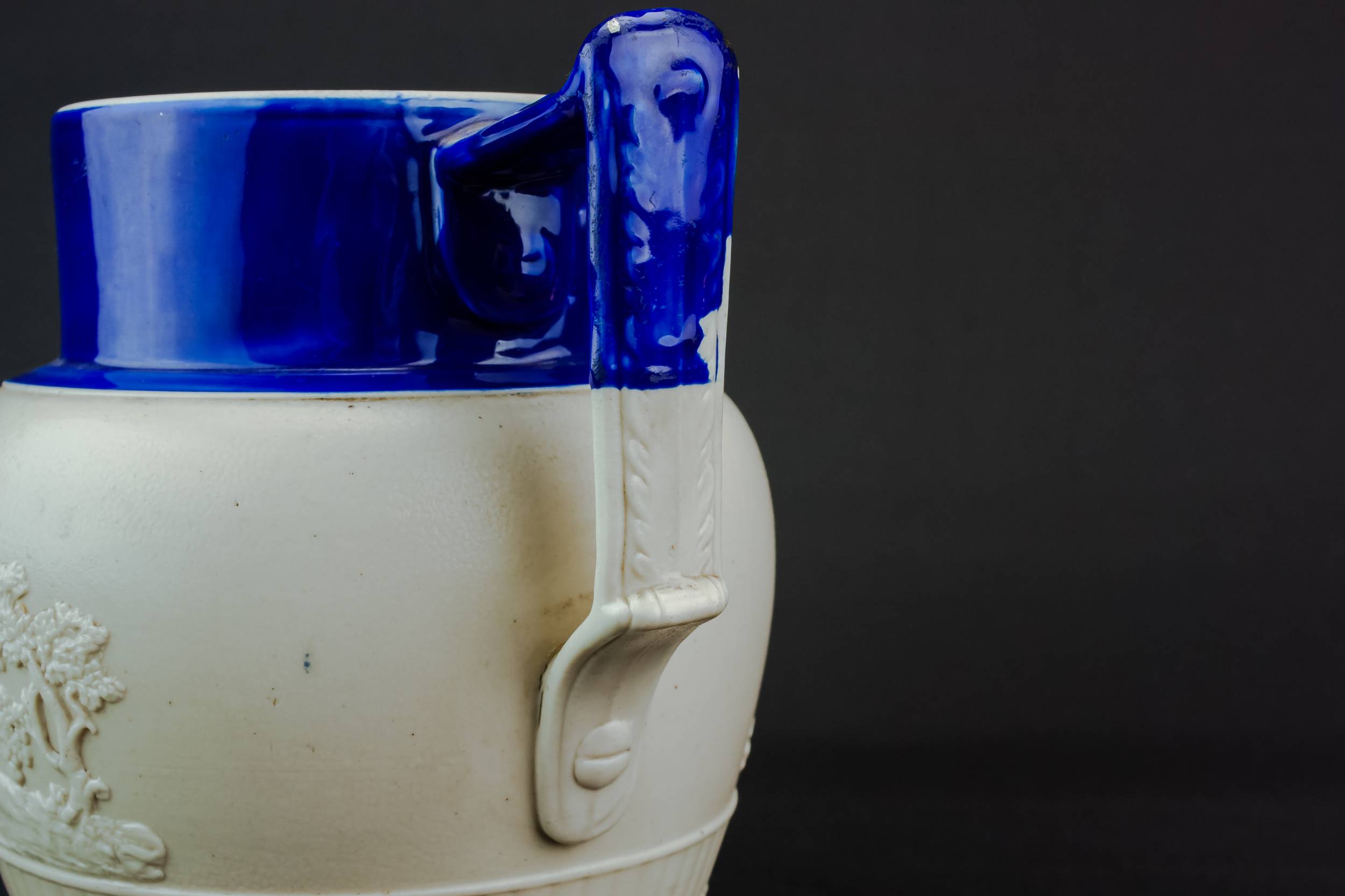 Small Striking Pottery — Pottery jug 4