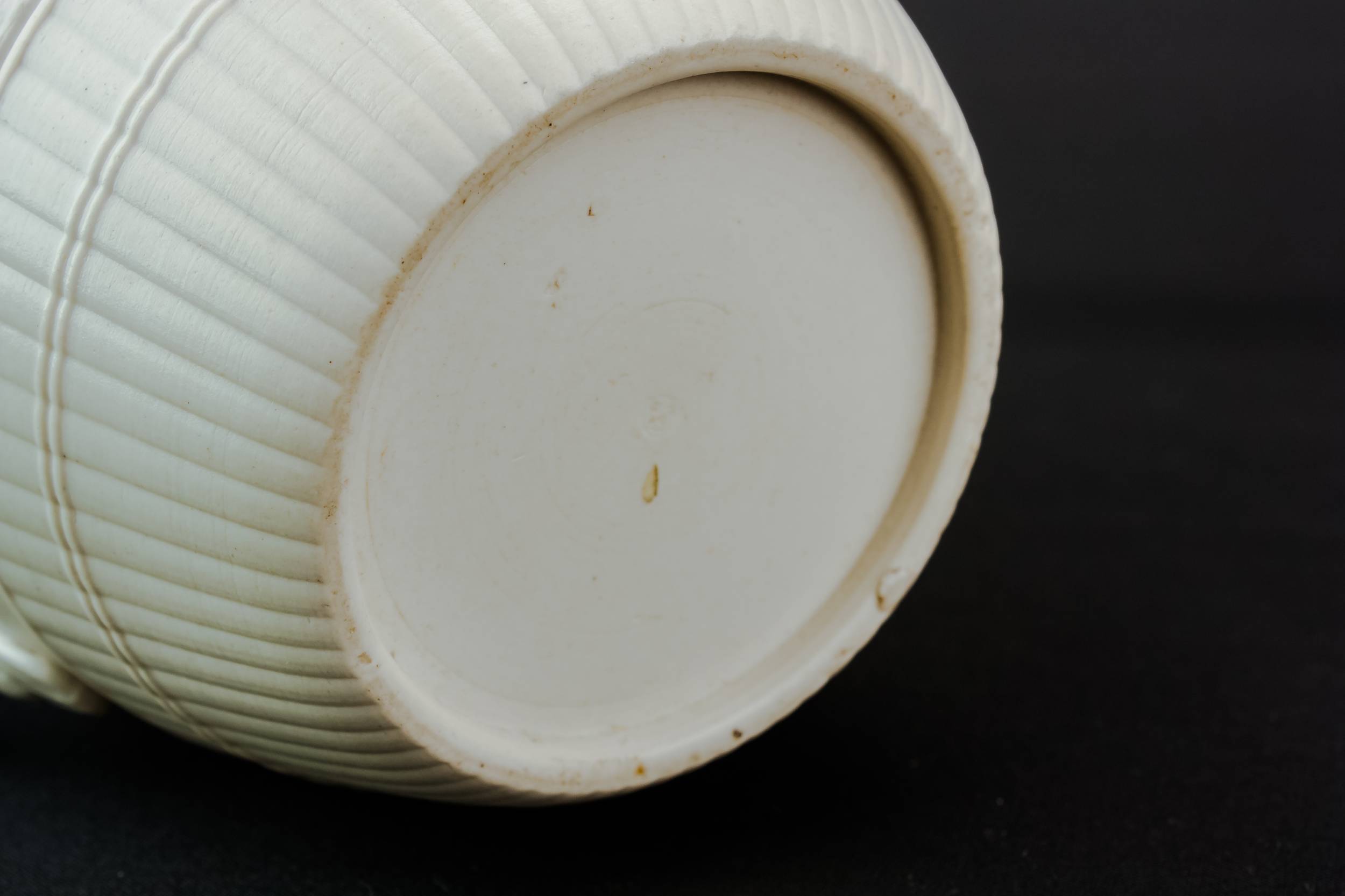 Small Striking Pottery — Pottery jug 5