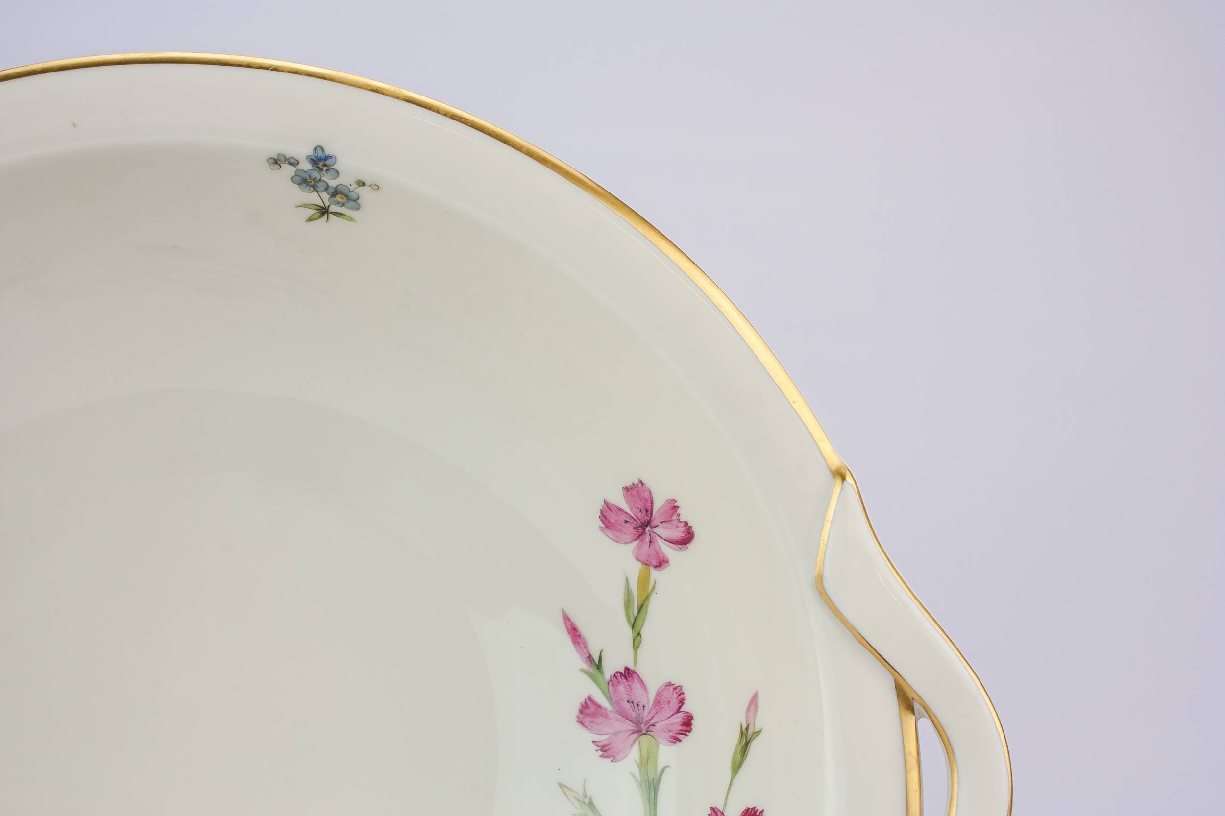Porcelain Classical Serving — Retro porcelain serving bowl 1