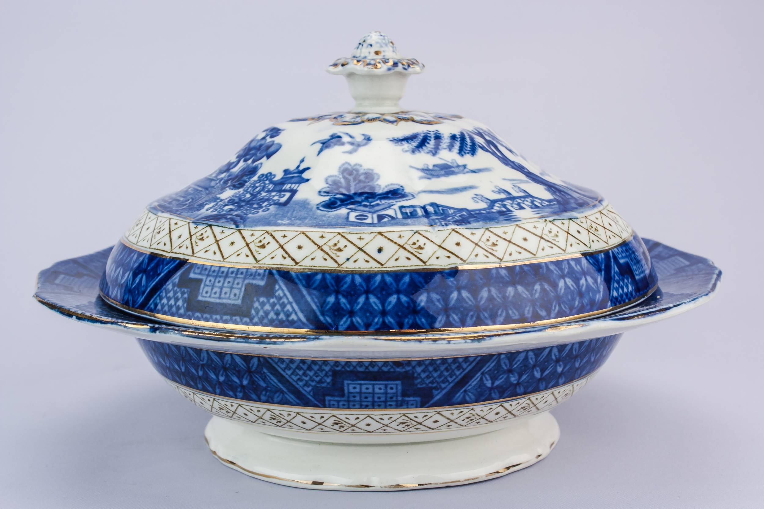 Attractive Retro Booths — Booths pottery tureen 3