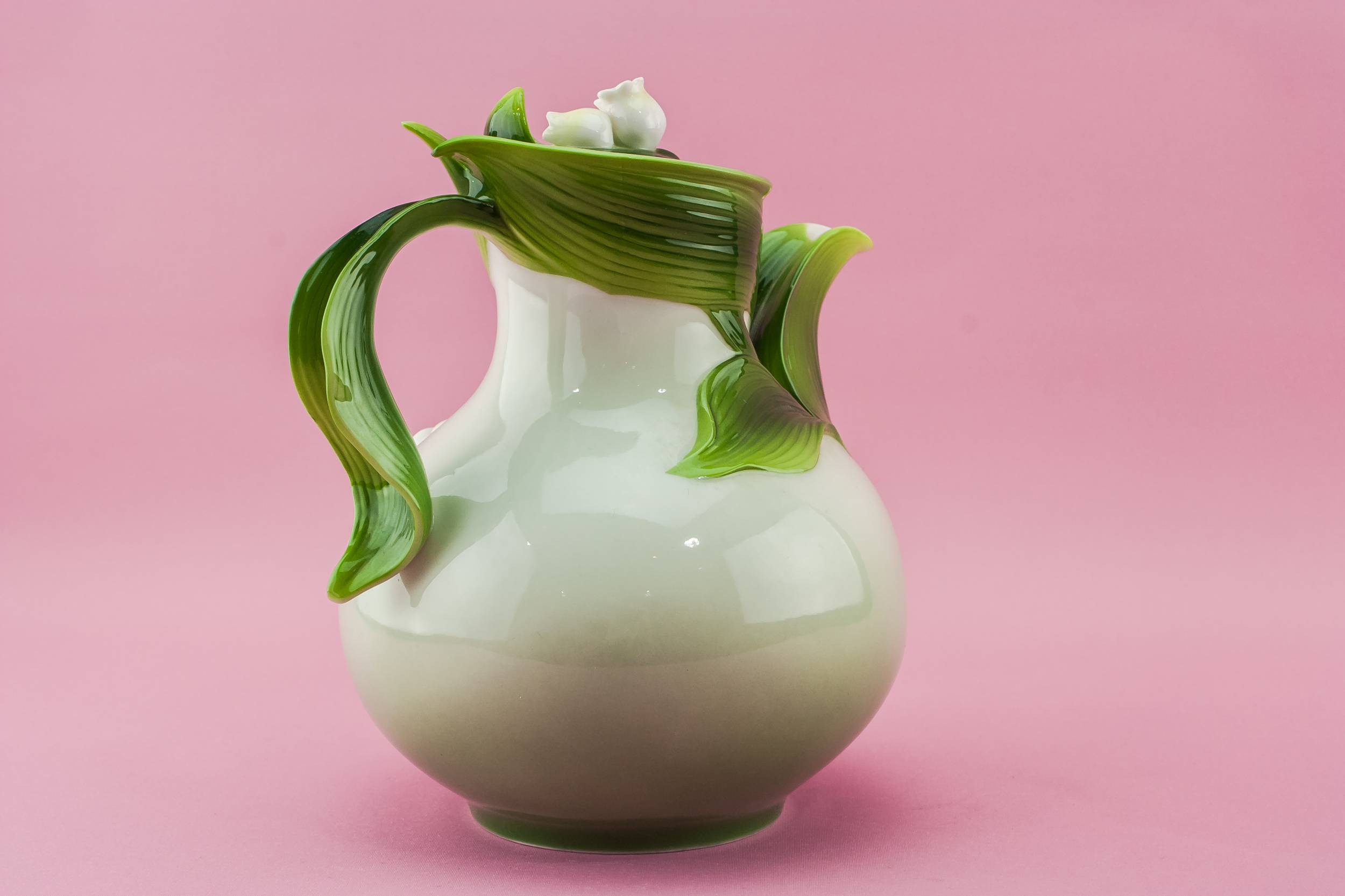 Vintage Modernist Unique — Graff porcelain teapot 1