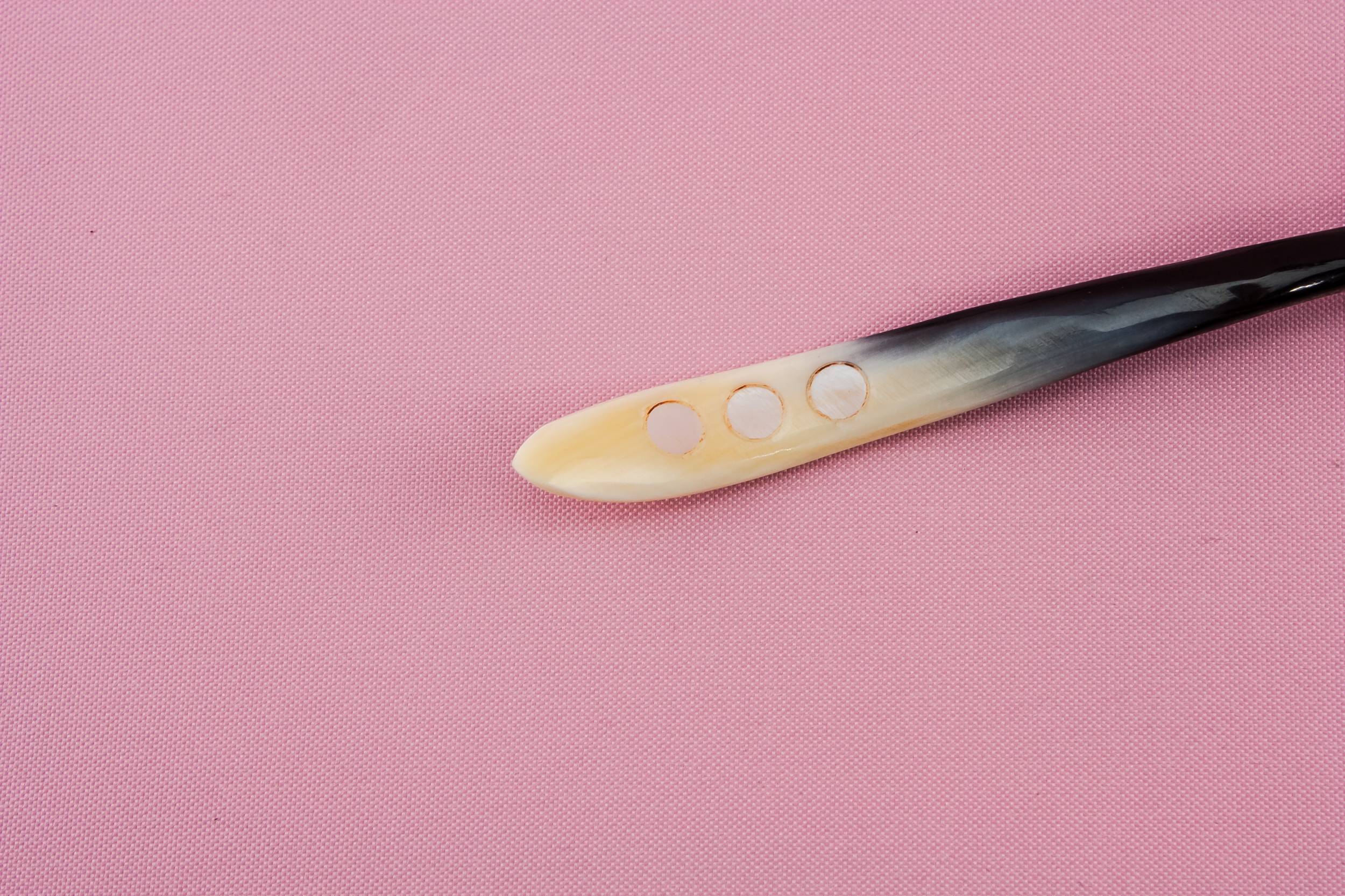 4 caviar spoons 2
