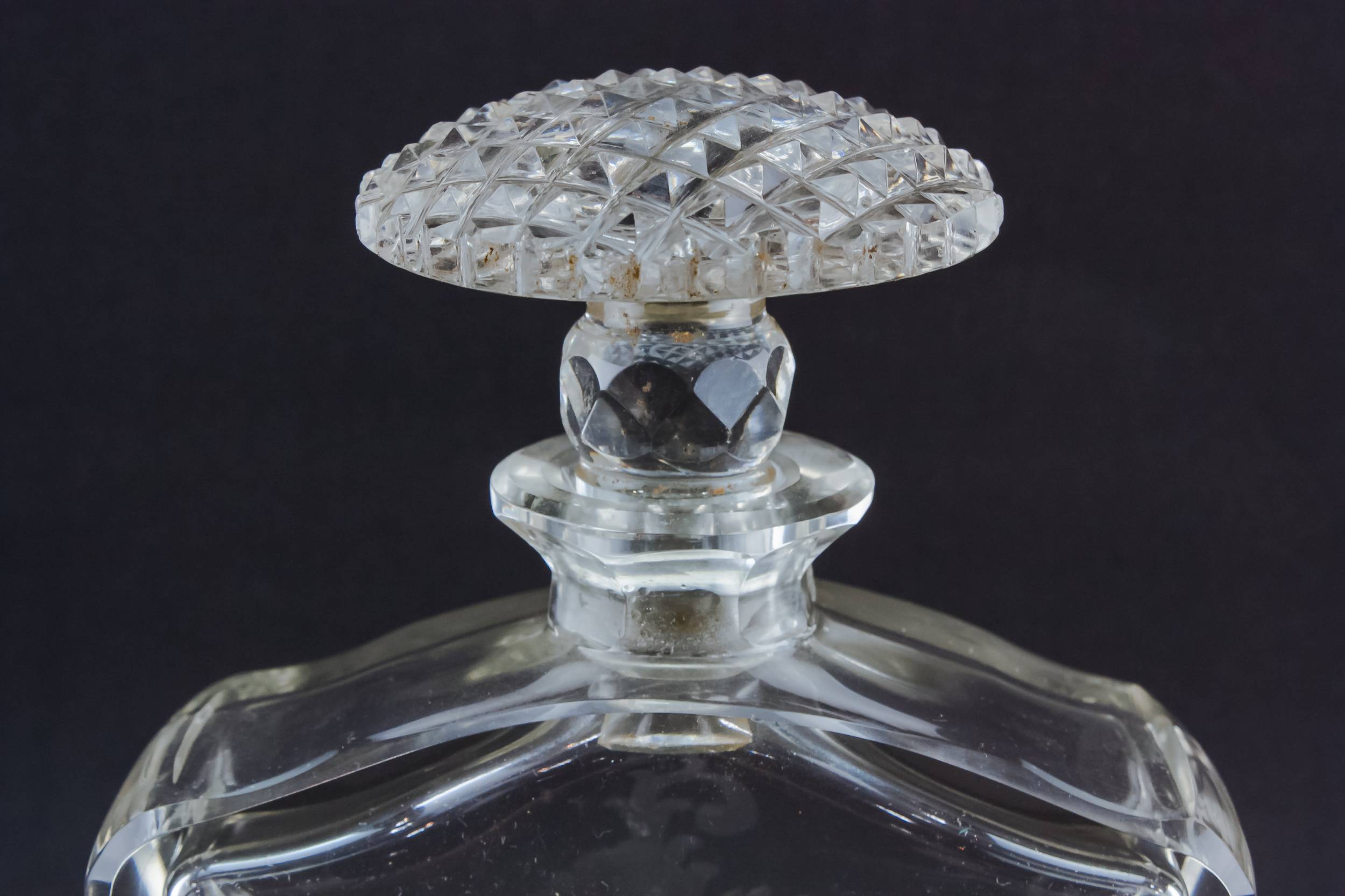 Vintage Flask Port — Flask cut glass decanter 1