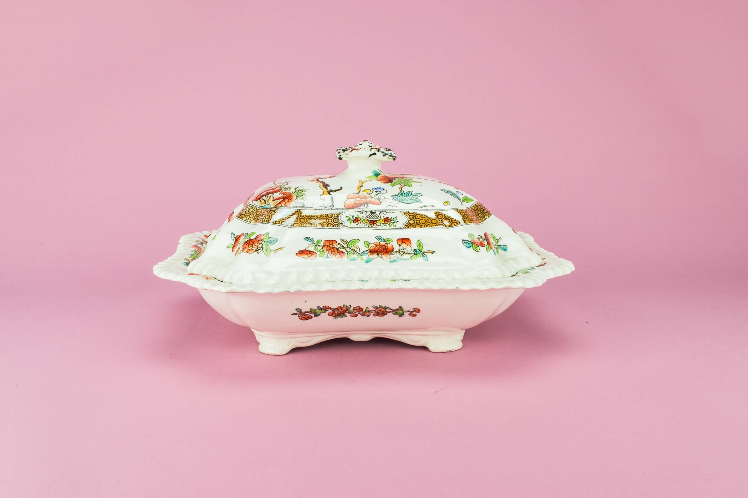 Elegant Antique TUREEN — Victorian pottery tureen 1