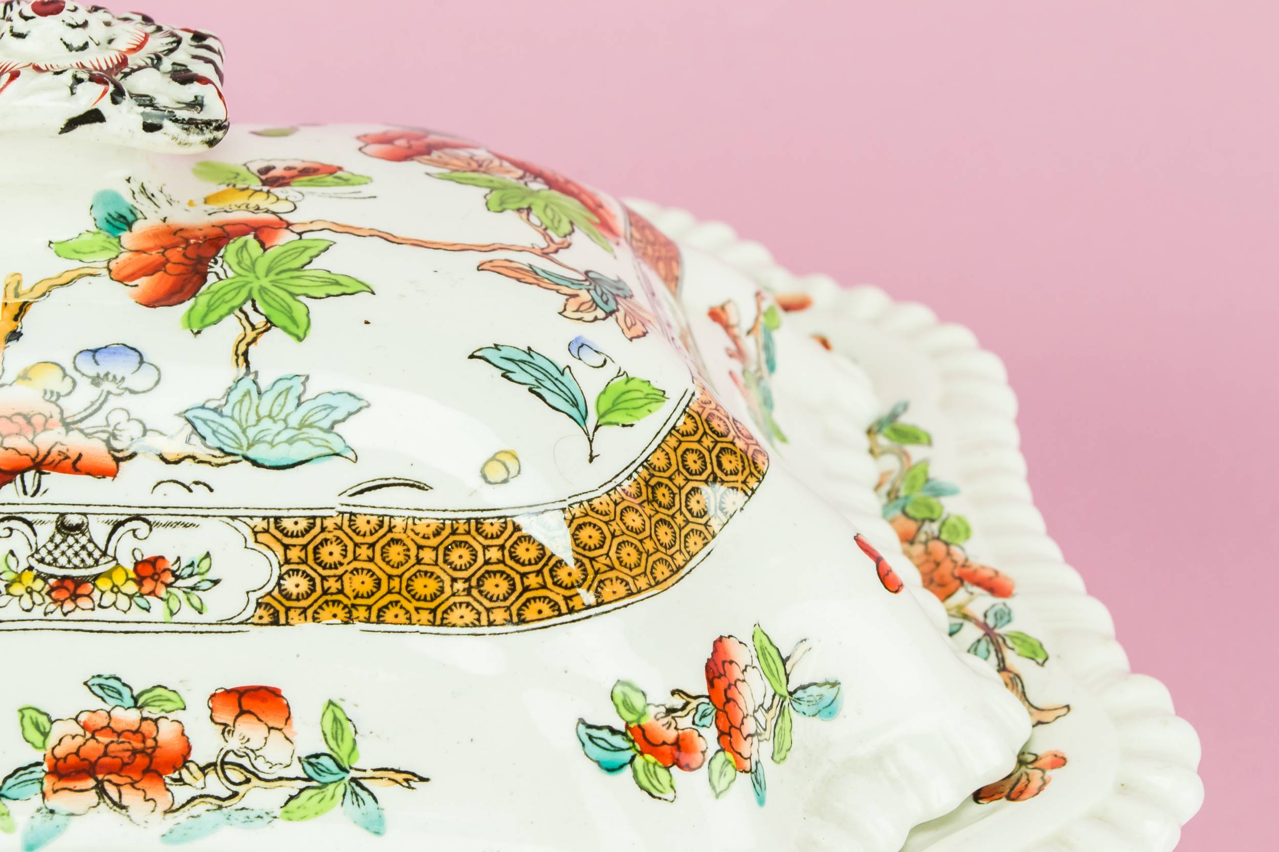 Elegant Antique TUREEN — Victorian pottery tureen 2