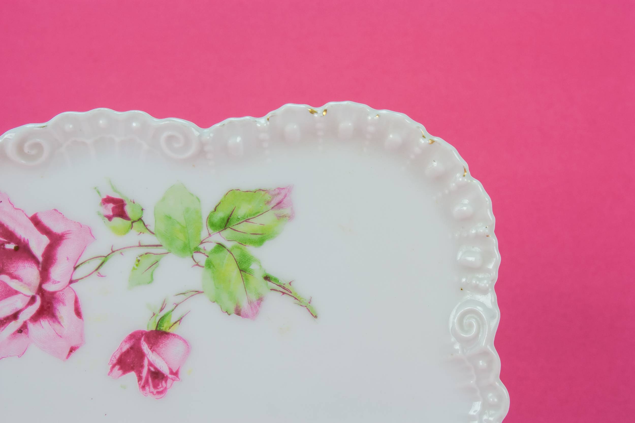 Antique Charming Decorative — Art Nouveau porcelain tray 1