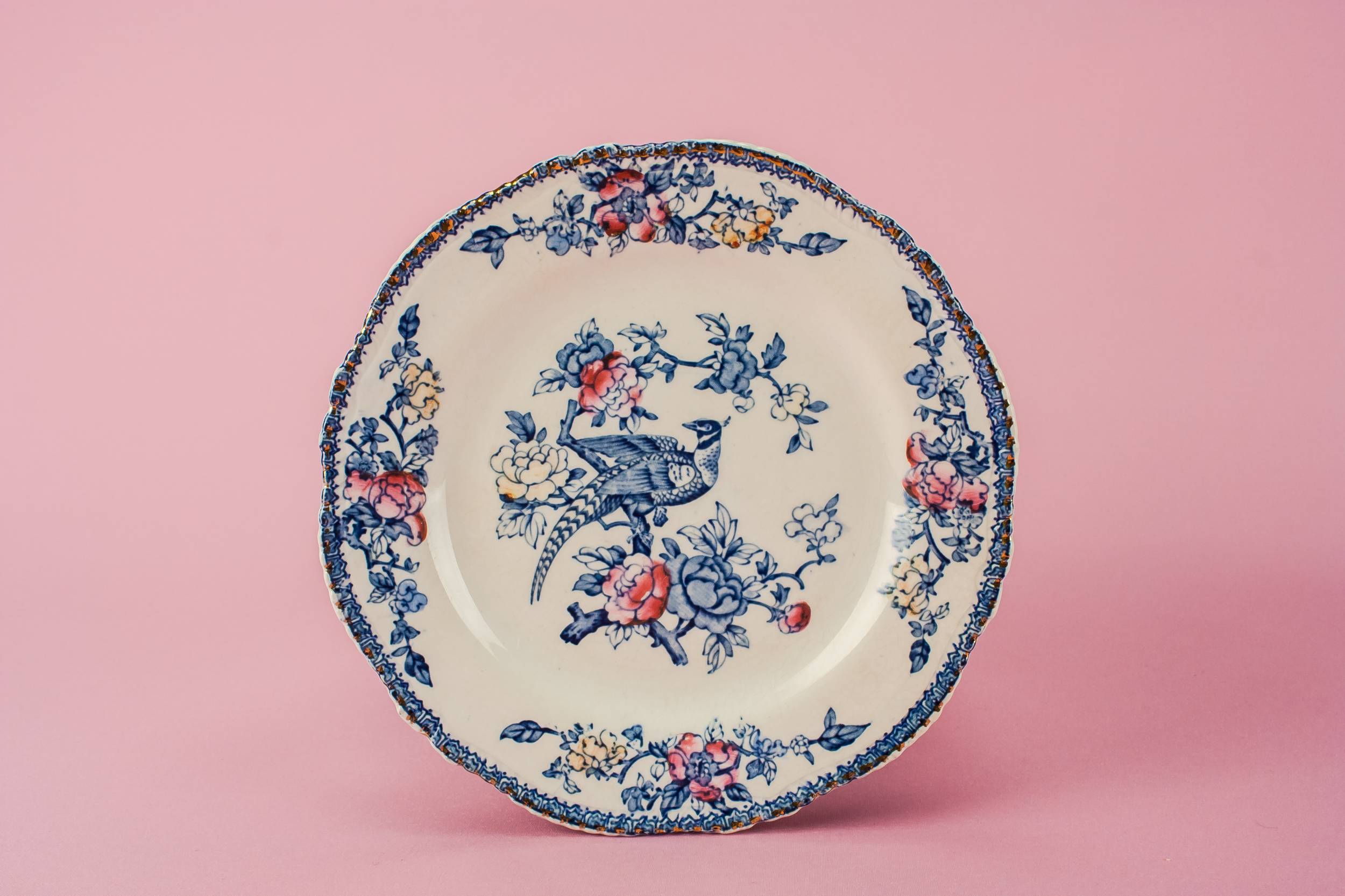 Vintage Attractive Pottery — 6 blue and white medium plates