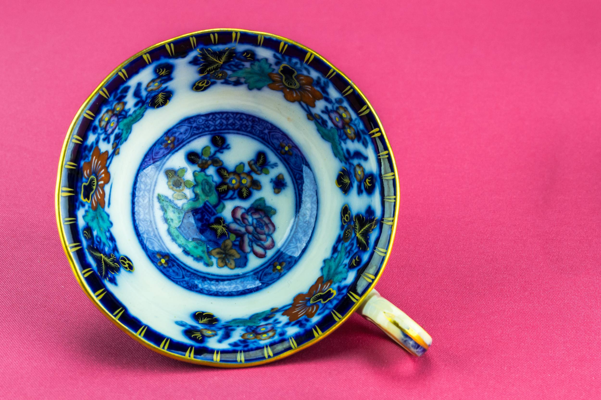 Antique Victorian TEACUP — Flow blue teacup & saucer 4