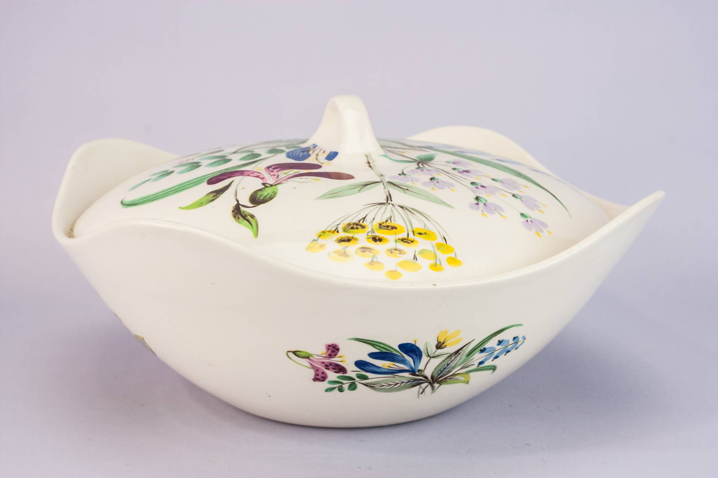 Pottery Vintage Midwinter — Midwinter pottery tureen 1