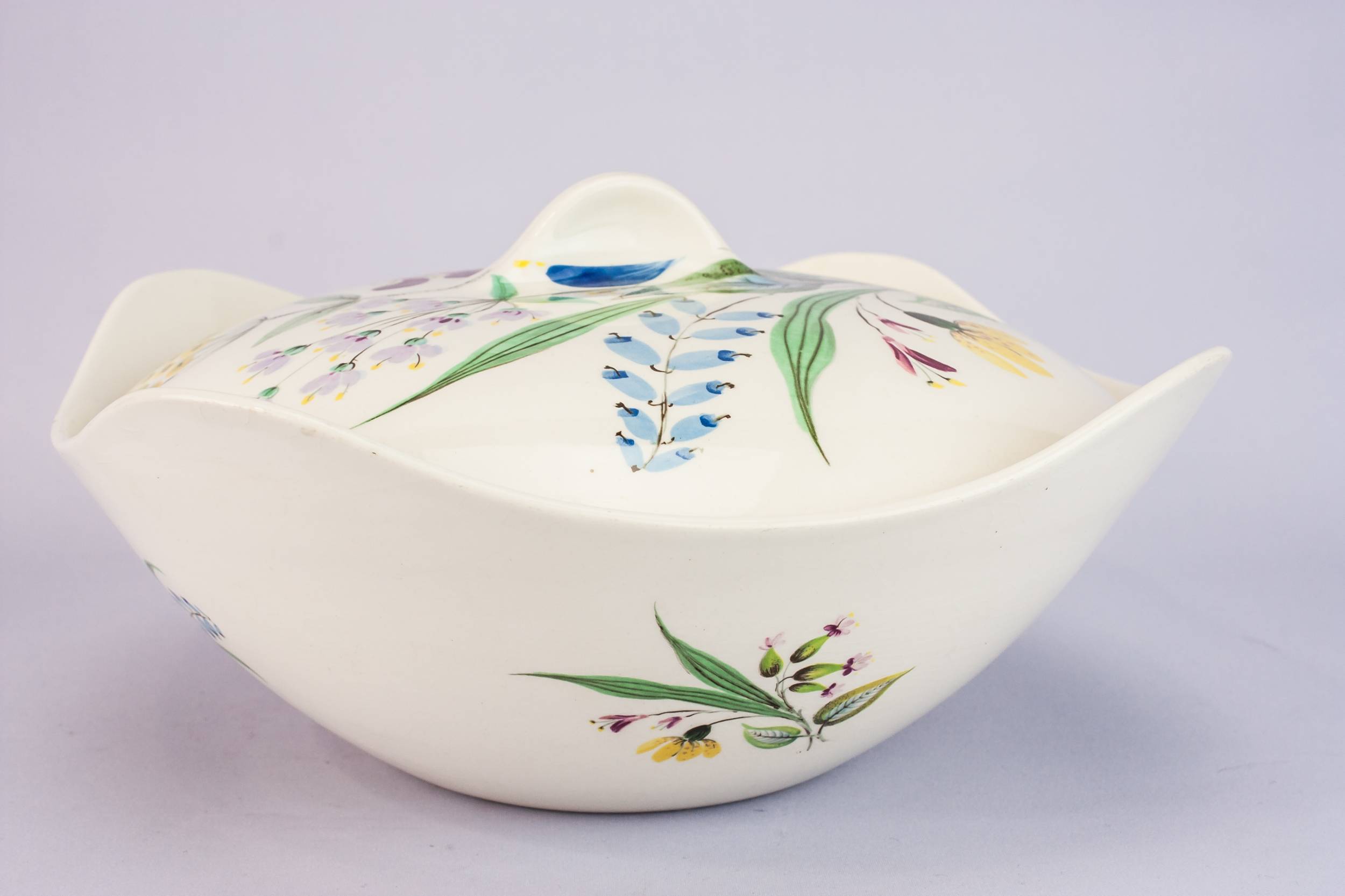 Pottery Vintage Midwinter — Midwinter pottery tureen 2