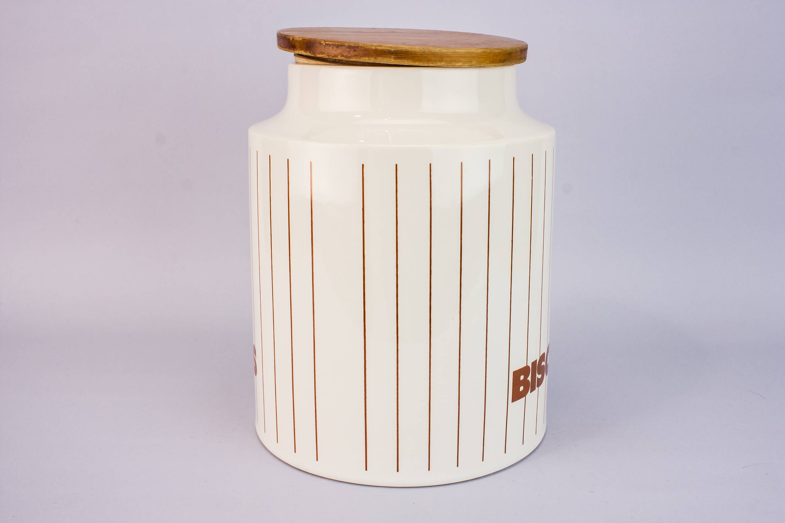 Vintage White Hornsea — Hornsea kitchen jar 1