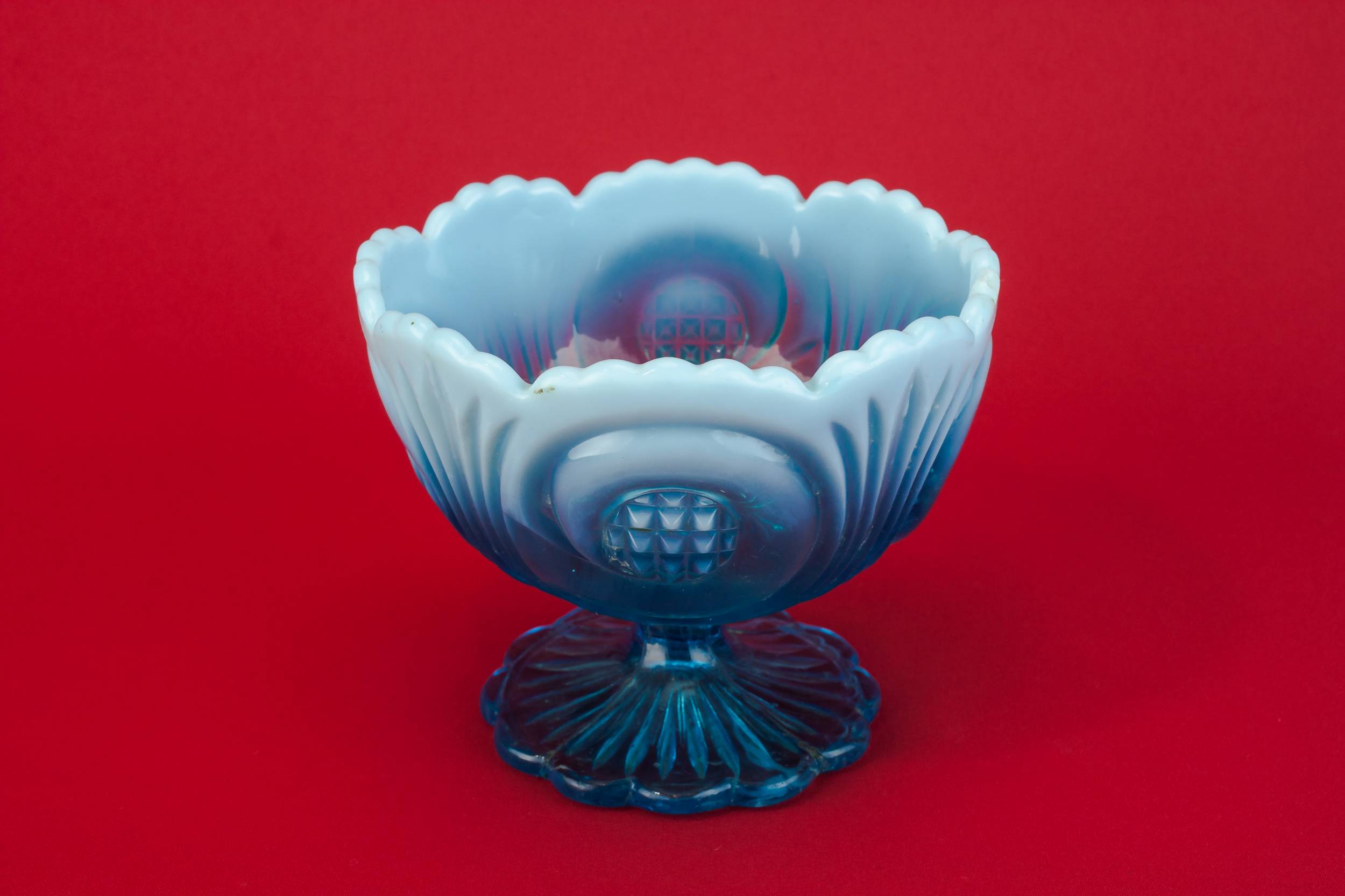 Pressed Glass Victorian — Pearline glass serving bowl
