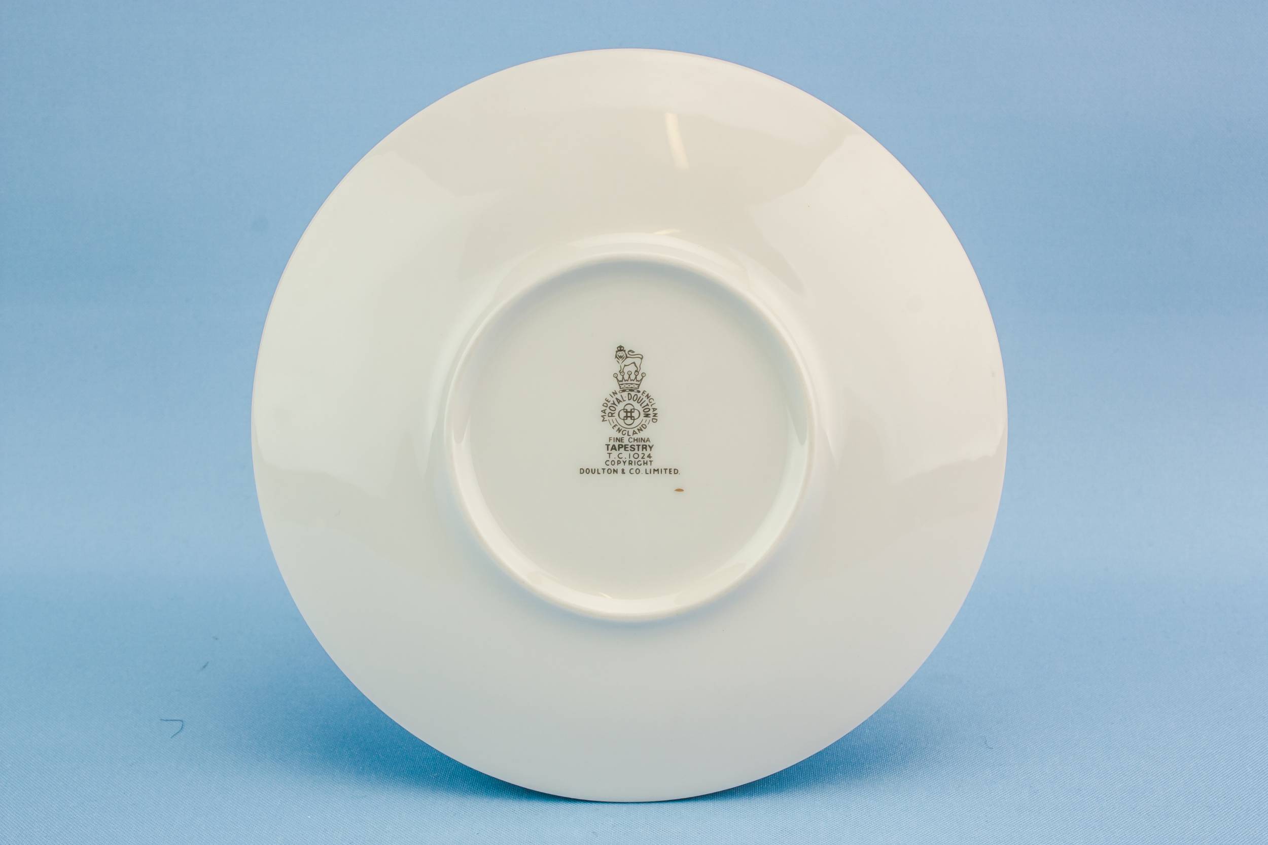 Persons Classical Vintage — Royal Doulton tea set for 6 7