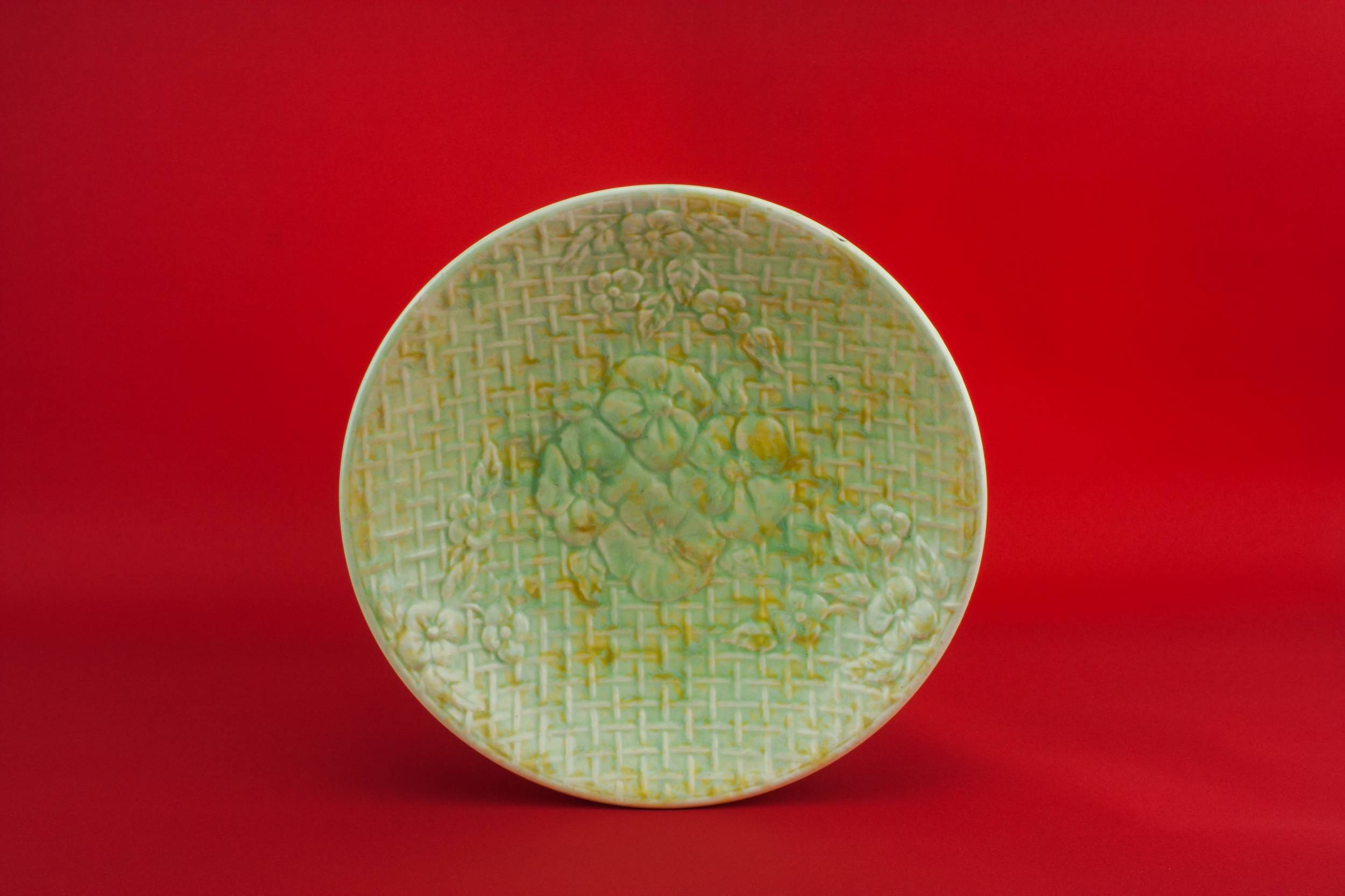 Small Classical Wade — Retro pottery serving bowl