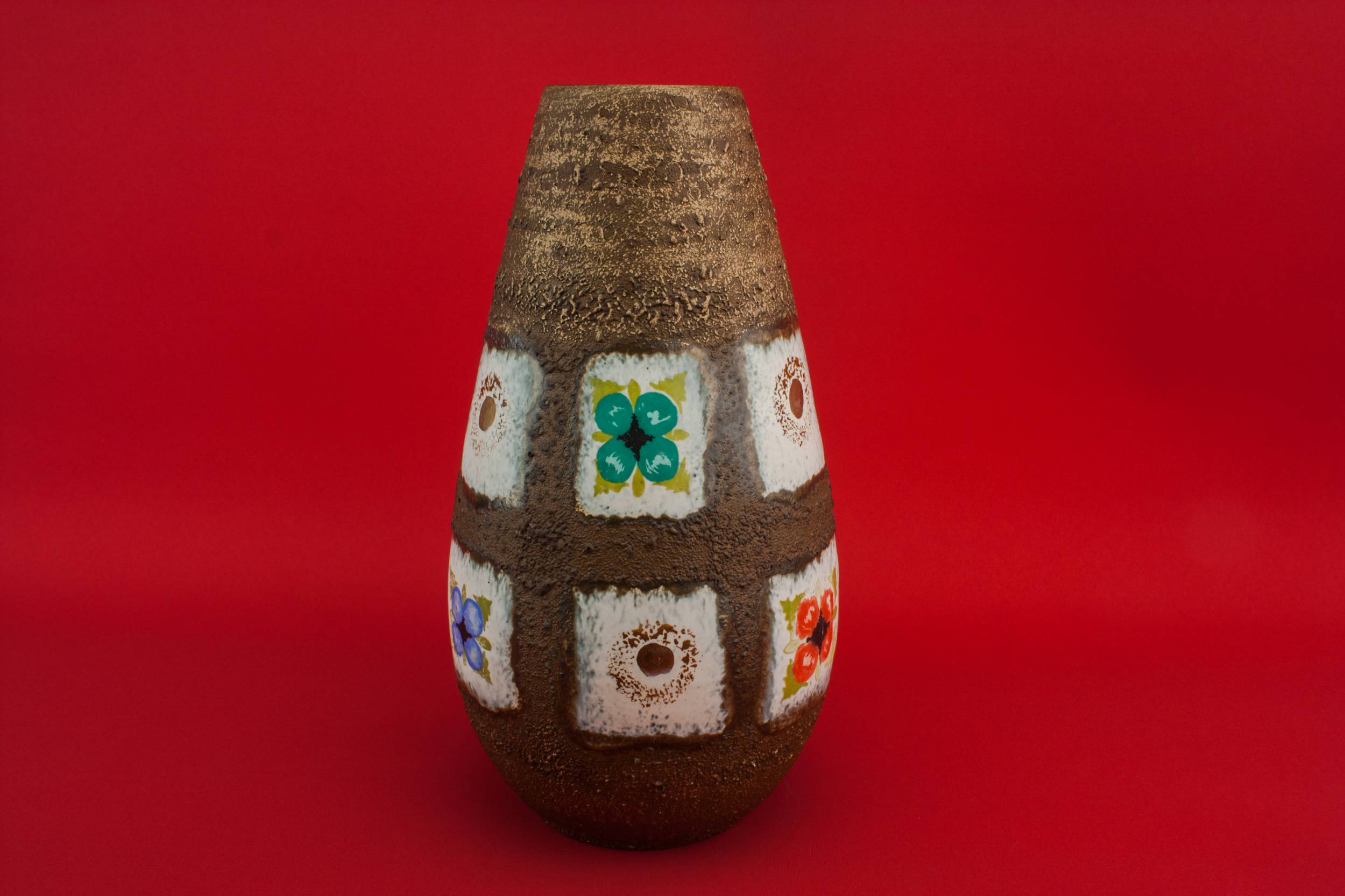 Mid-Century Modern Slick — Tall lava vase 2