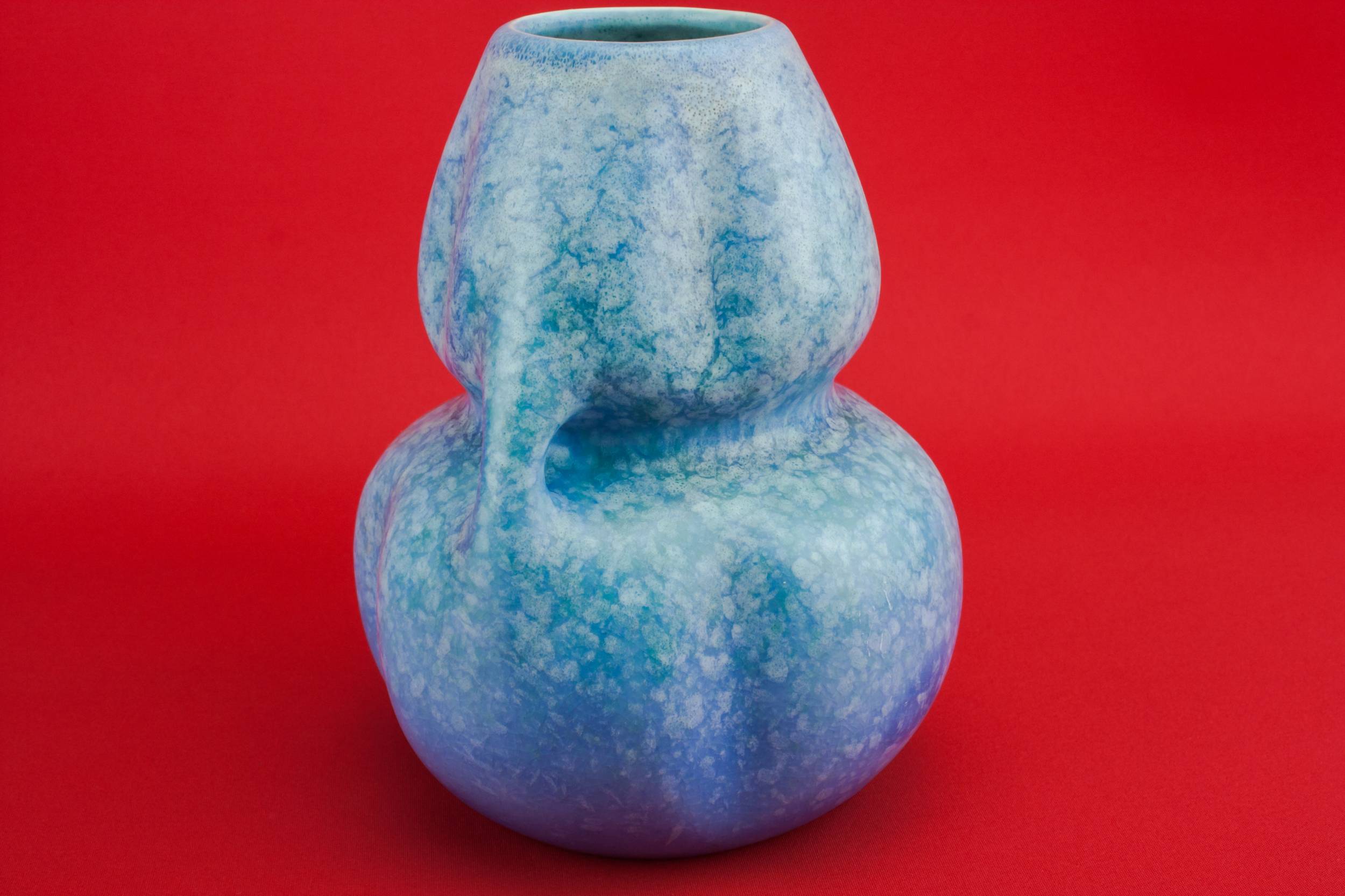 Charming Vintage Pottery — Medium double gourd vase 2