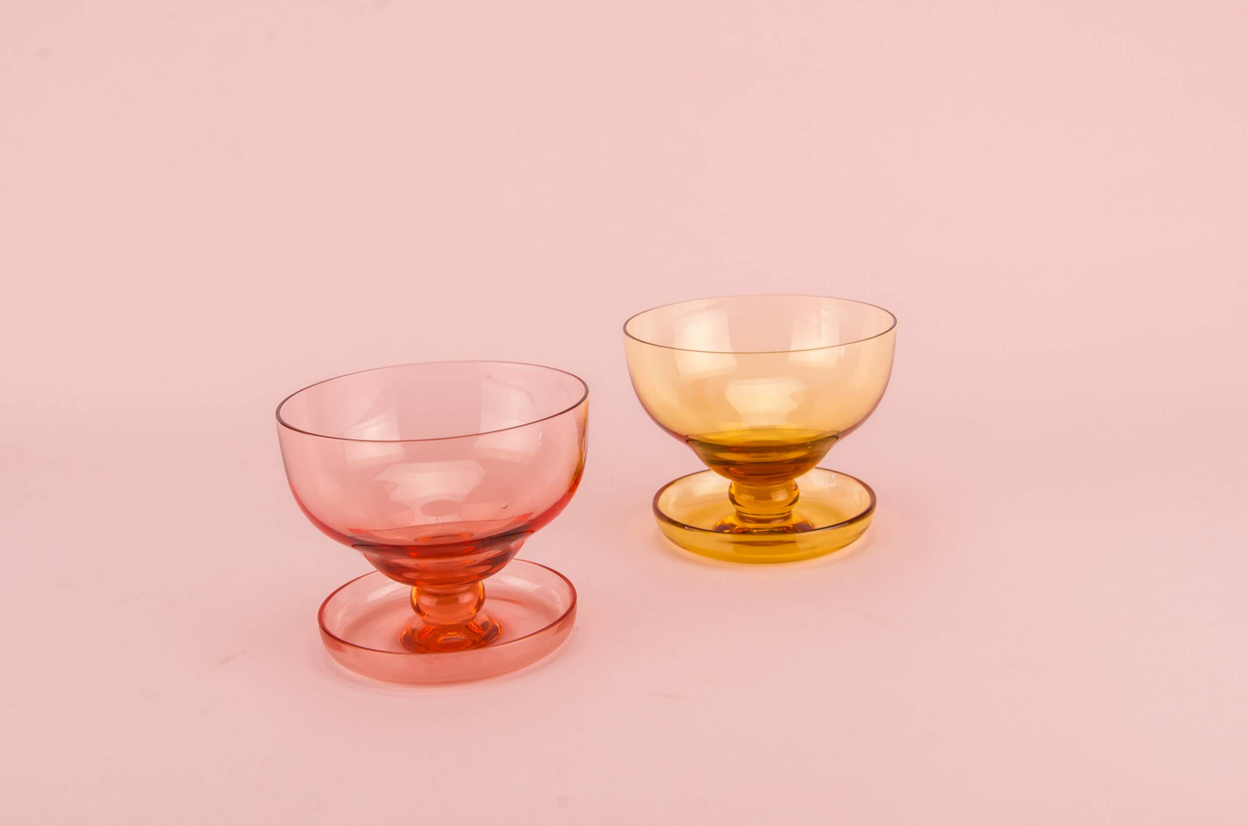 Pink Art Deco — 2 pink champagne saucers