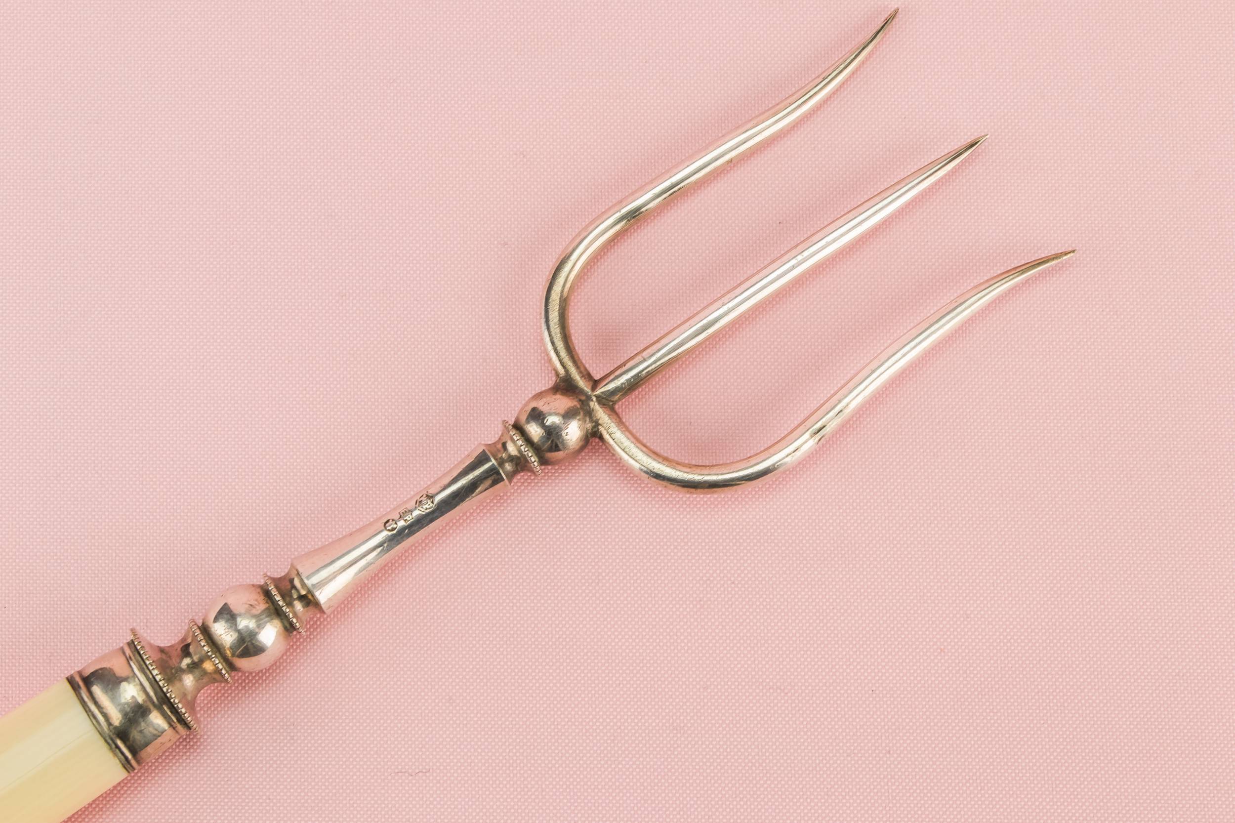 Large serving fork 1