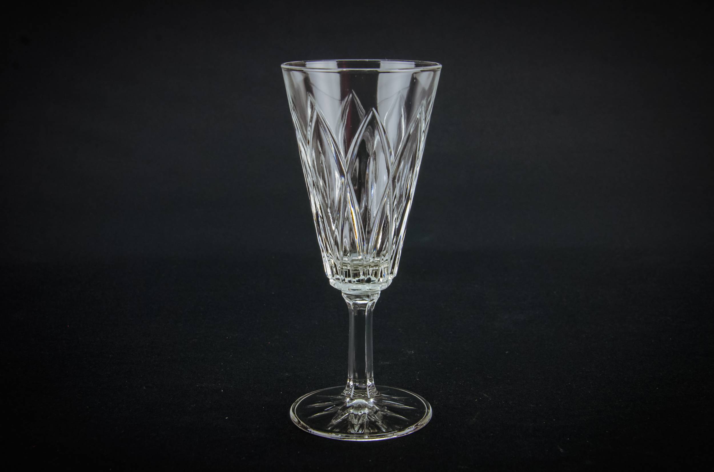 Moulded Glass Mid-Century — 6 stem champagne flutes 2