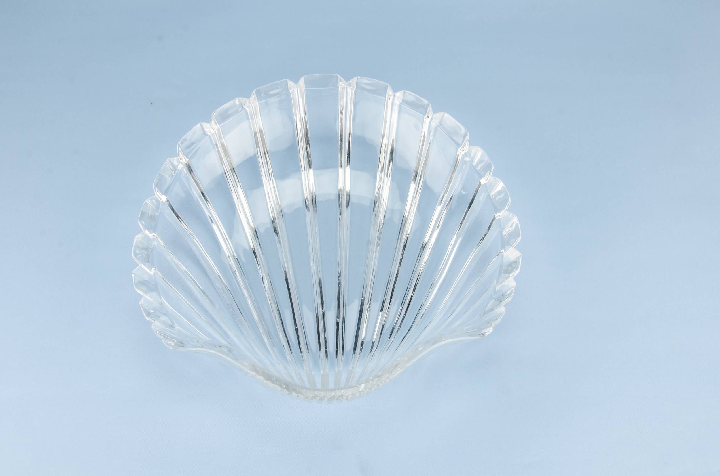 Crystal Heavy Shell — Shell shaped glass bowl