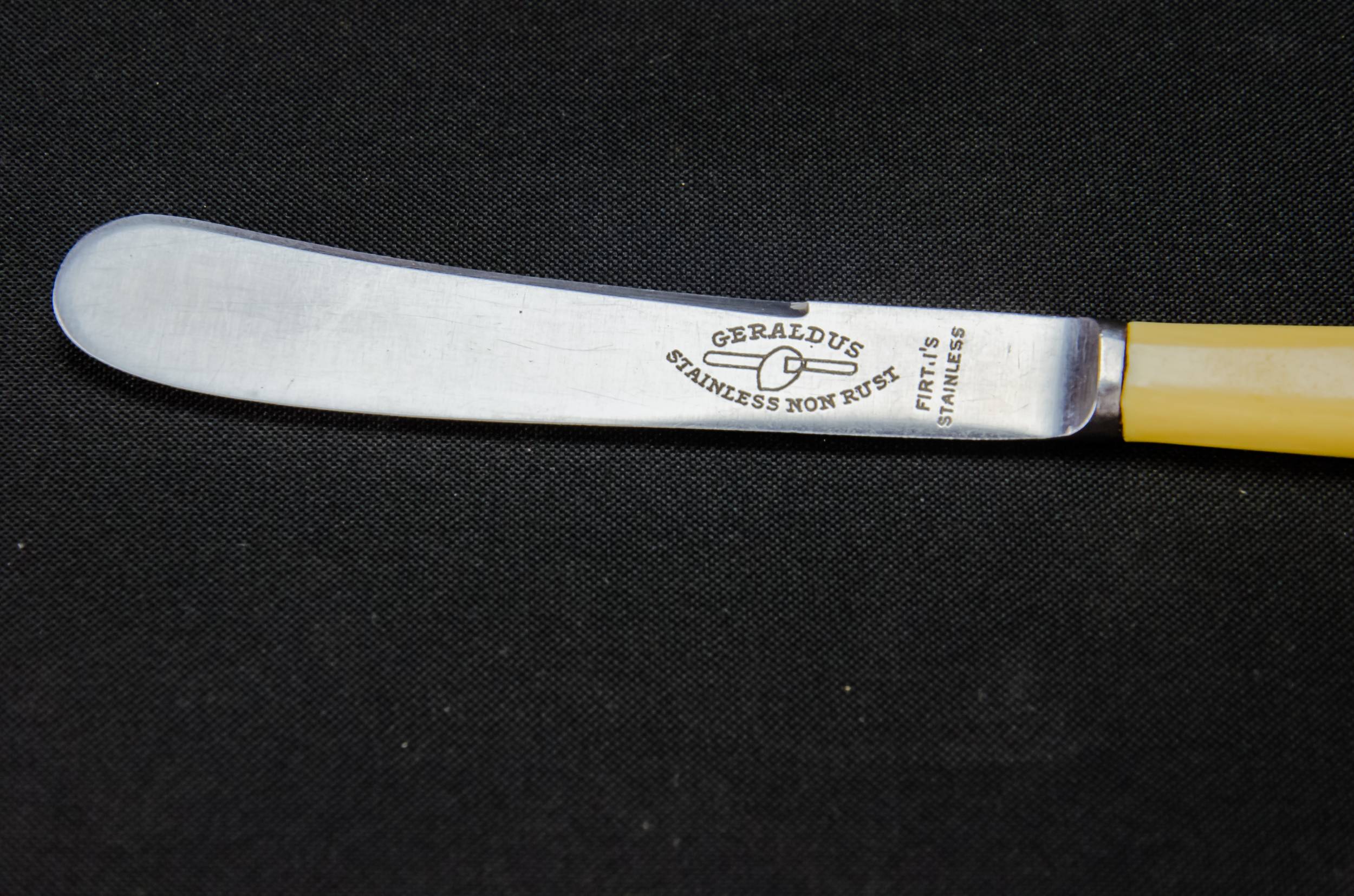 6 small butter knives 2
