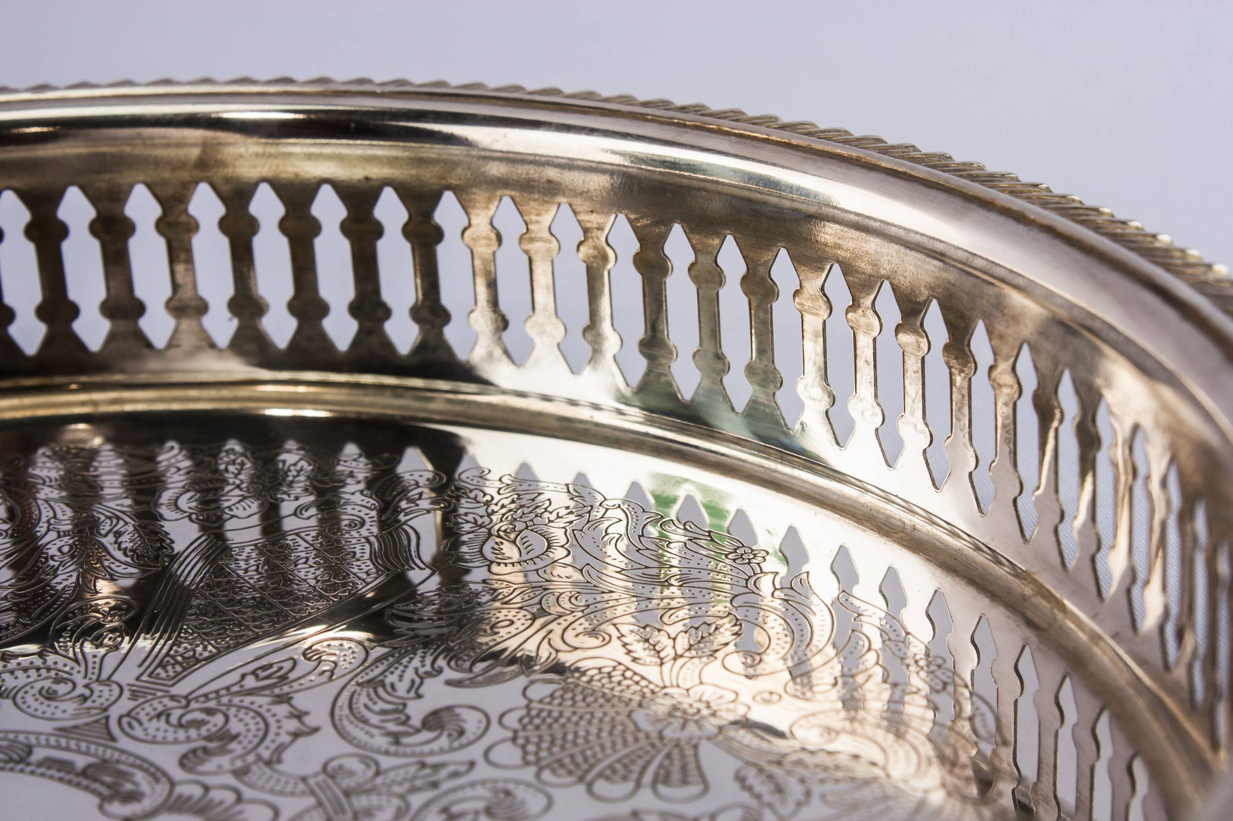 Vintage Neo-Classical Serving — Neo-Classical serving tray 3