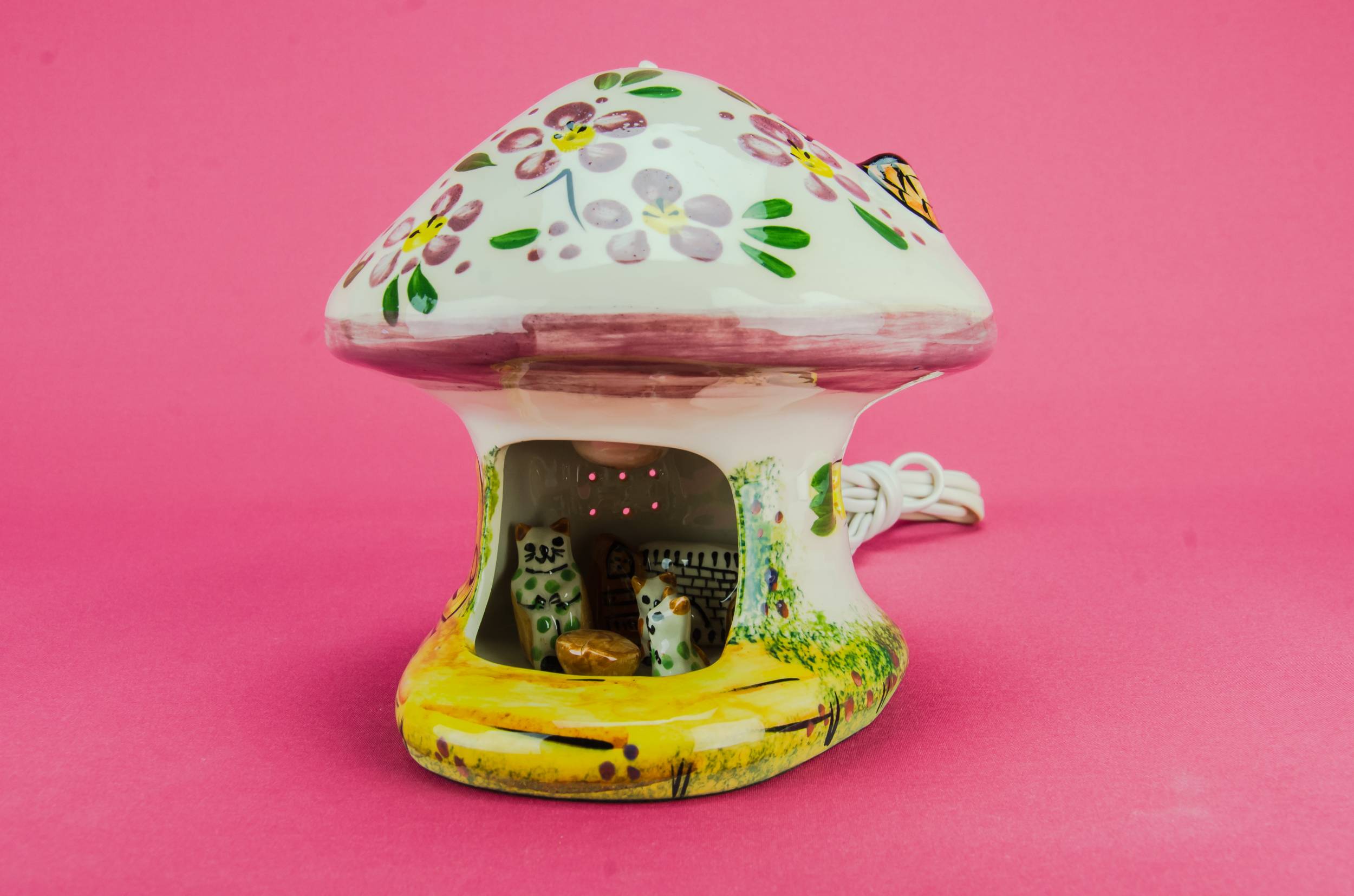 Modernist Ceramic Furniture — Ceramic Modernist lamp 2