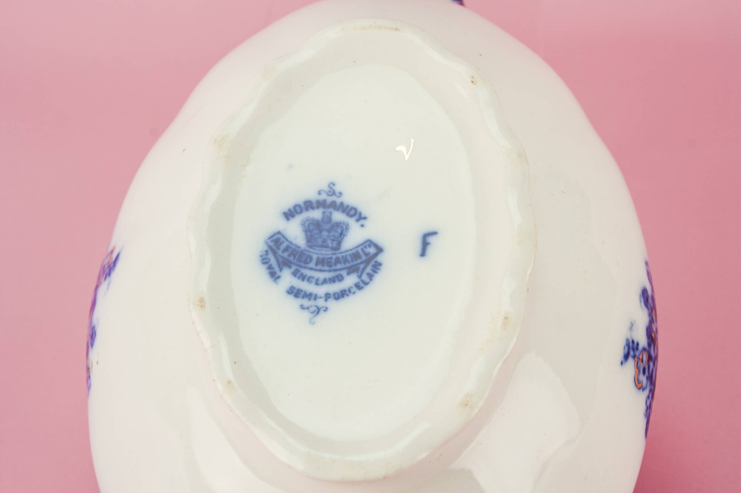 Elegant Pottery Serving — Blue and white serving bowl 3