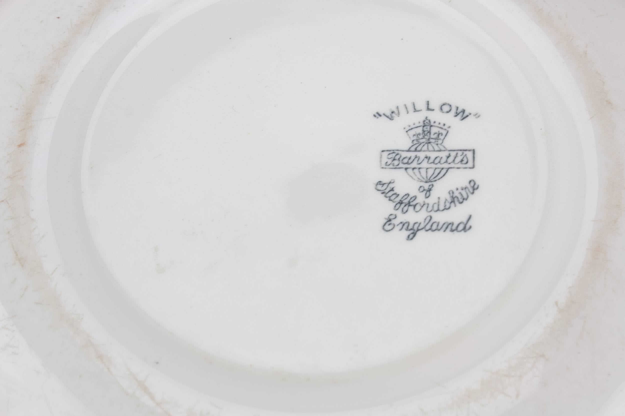 Classical Vintage Barratts — Blue willow serving bowl 3