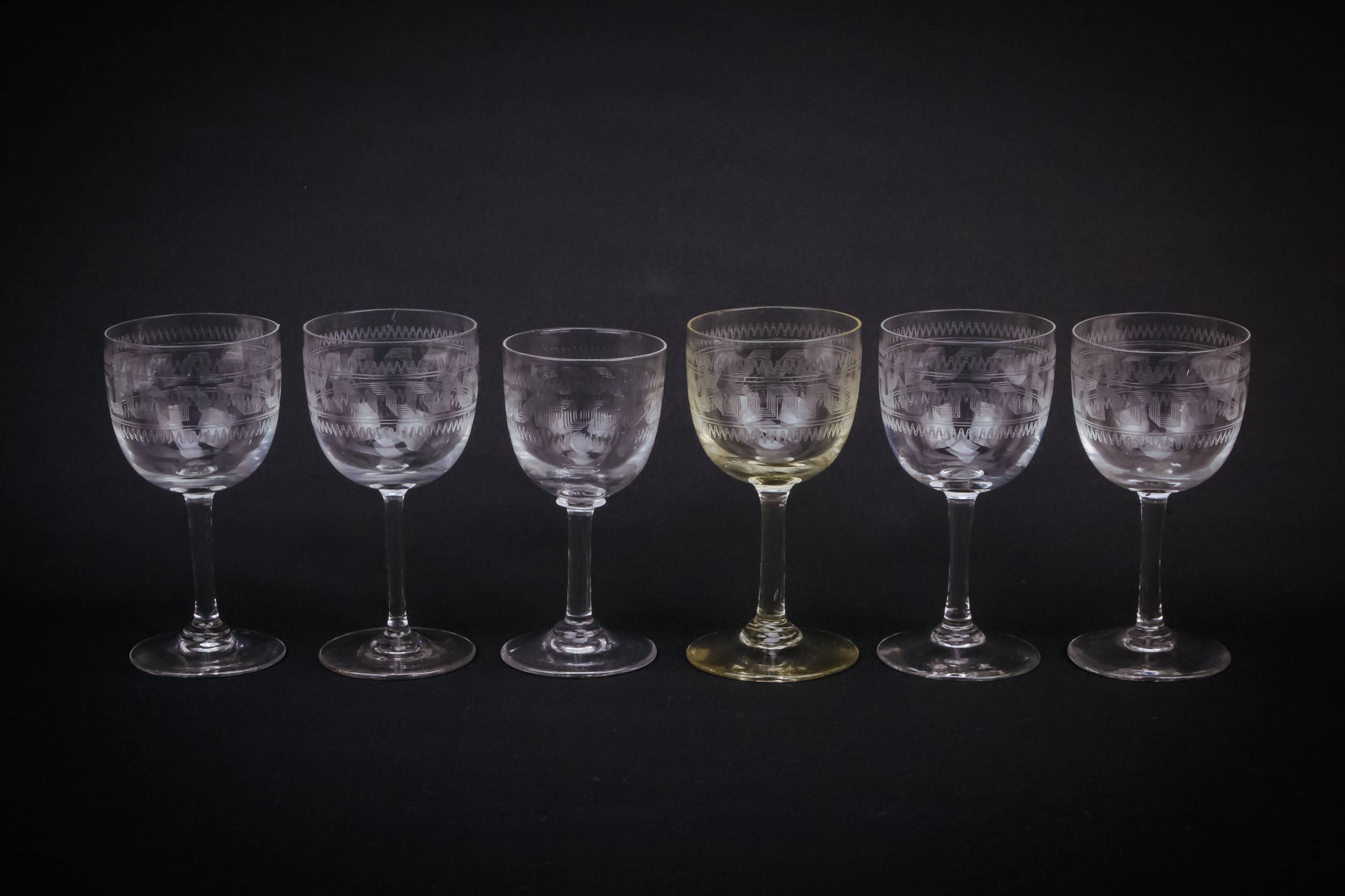 Harlequin 6 Small — 6 engraved port glasses