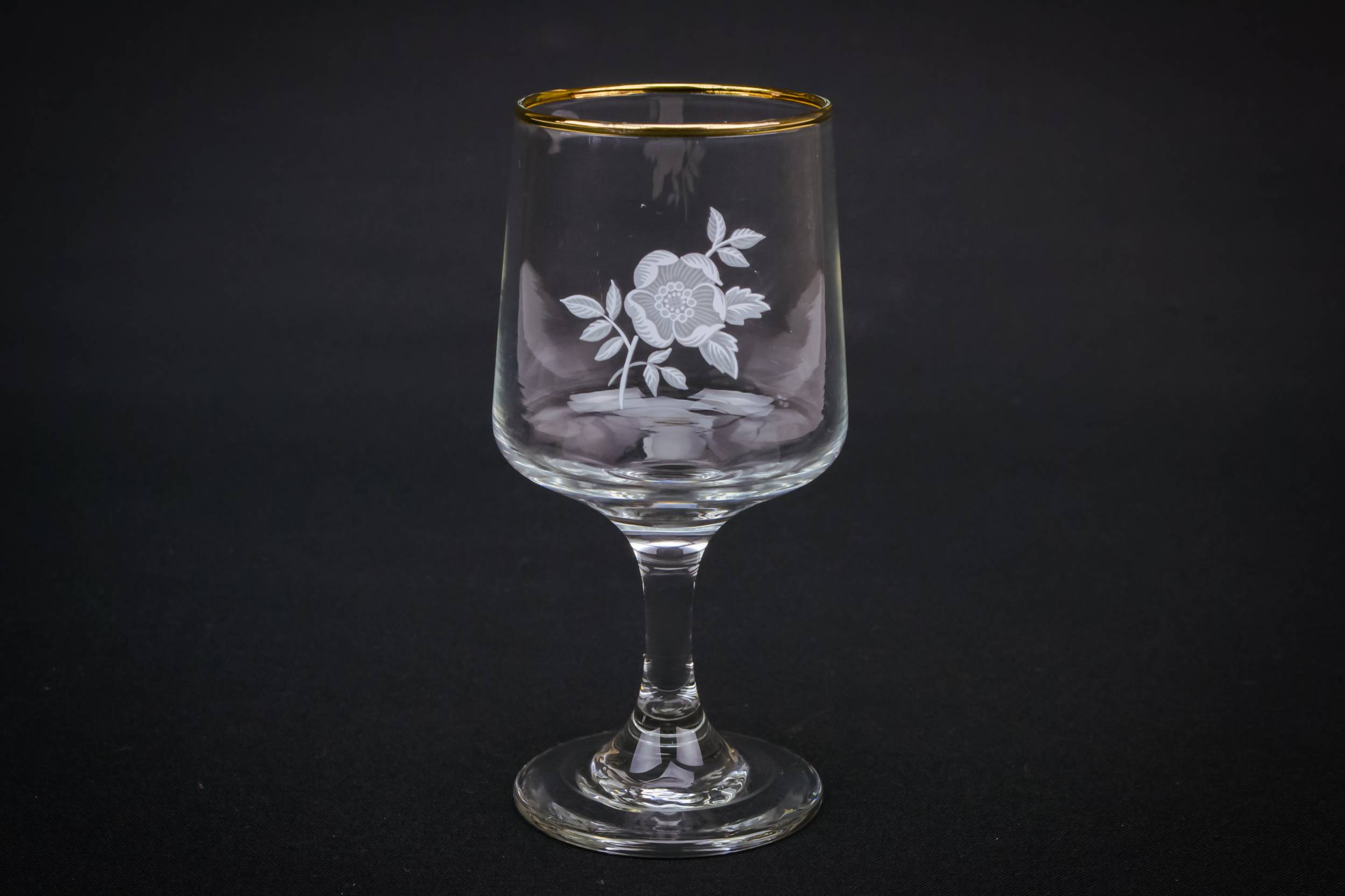 Blown Vintage Floral — 6 small wine glasses